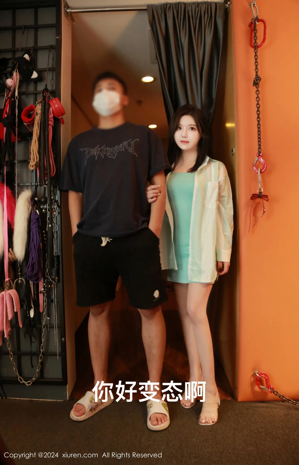 小薯条nienie性感黑色连衣短裙配黑丝袜秀完美身材绝美写真 第 6 张