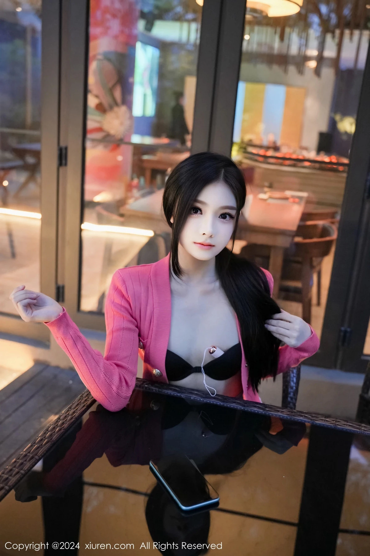 龙雪儿脱牛仔裤露性感黑色内衣配开档黑丝极致魅惑写真 第 33 张