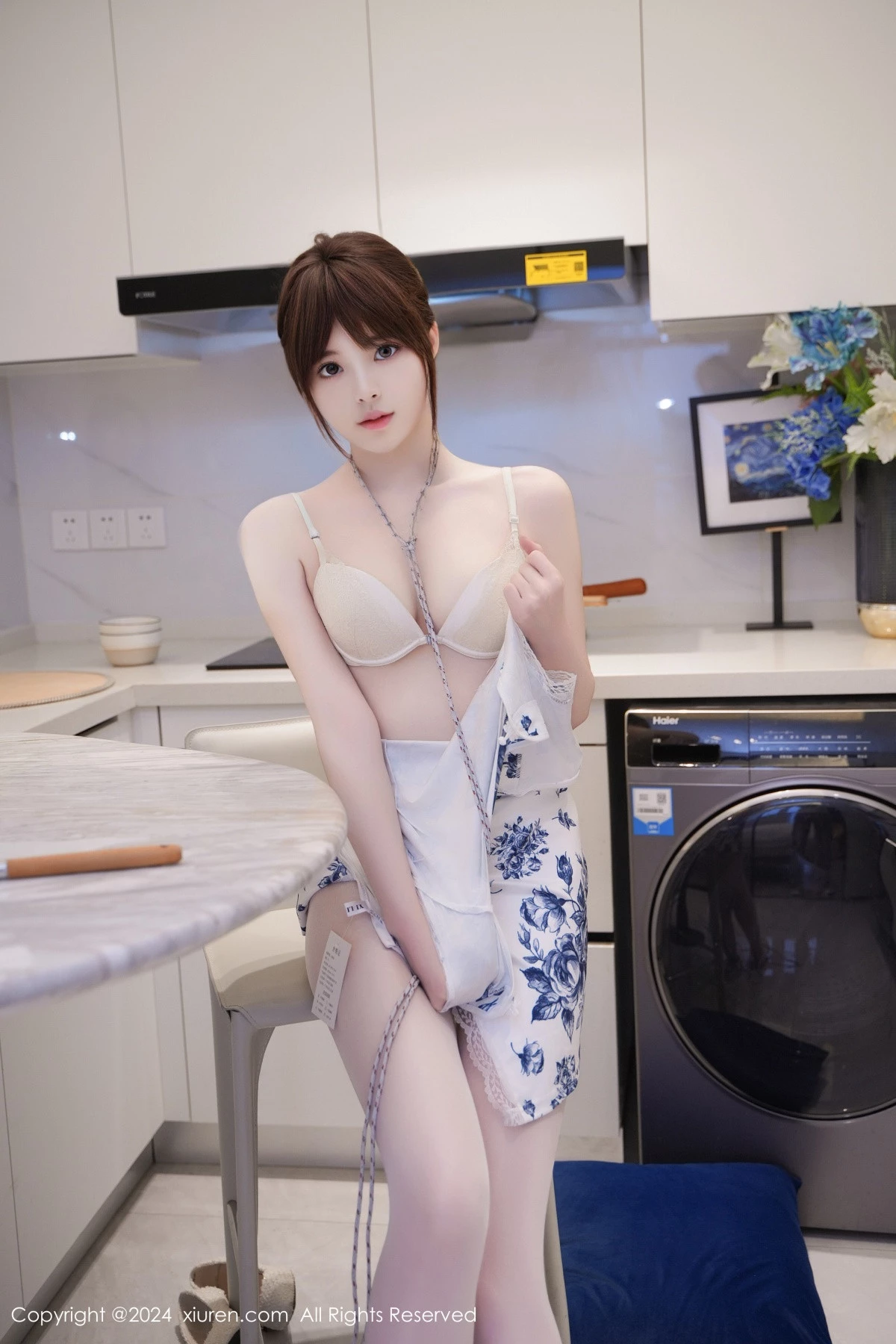 梦灵儿Mini性感青色轻透旗袍配原色丝袜秀惹火身材绝美写真 第 42 张