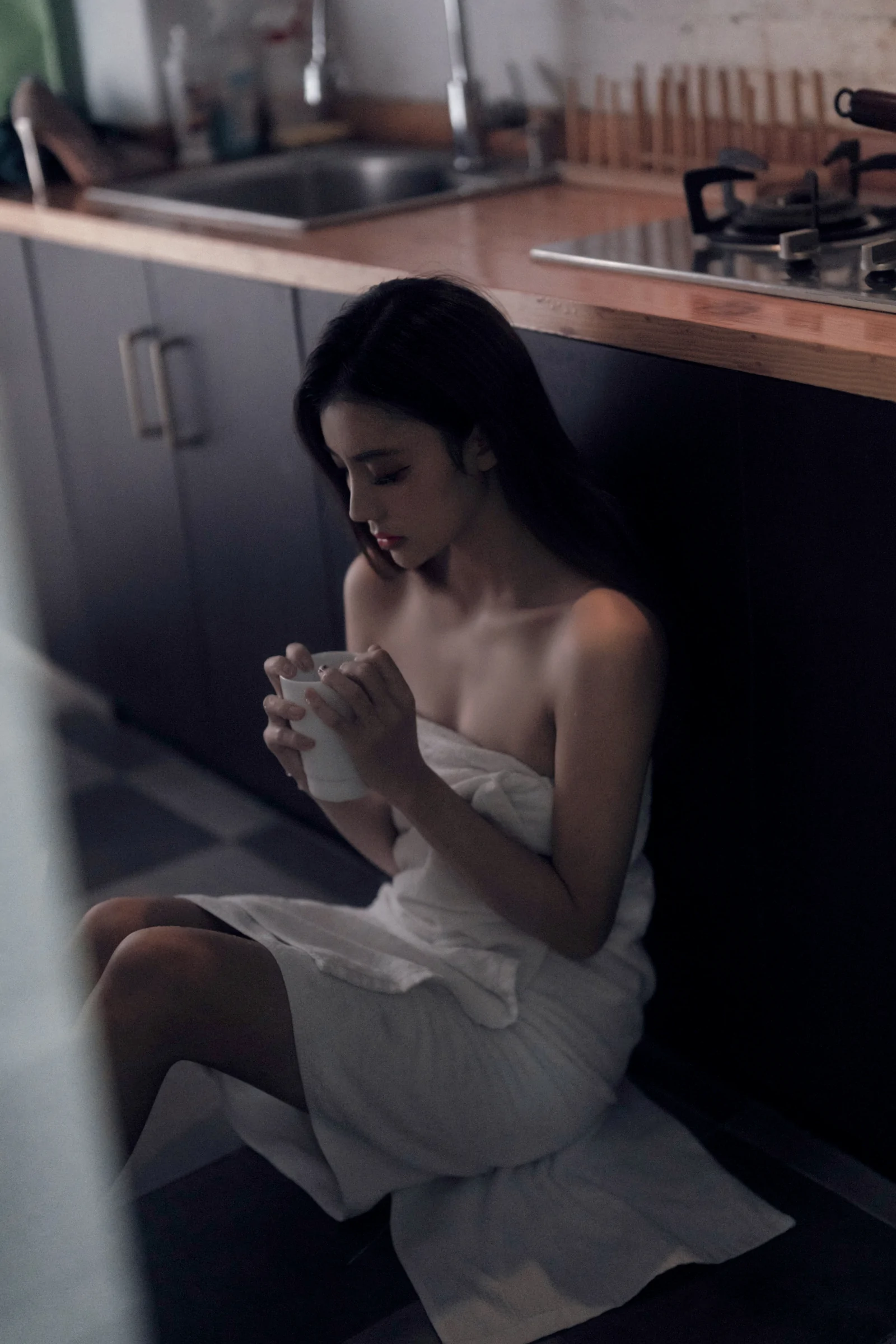 [秀人付费] 加朵babe 诱人私拍福利 私家厨房 第 83 张