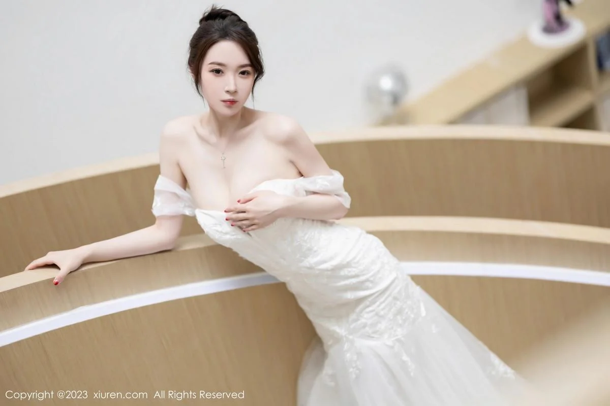 梦心玥安吉旅拍性感白色婚纱服饰半脱秀曼妙身姿绝美写真 第 23 张