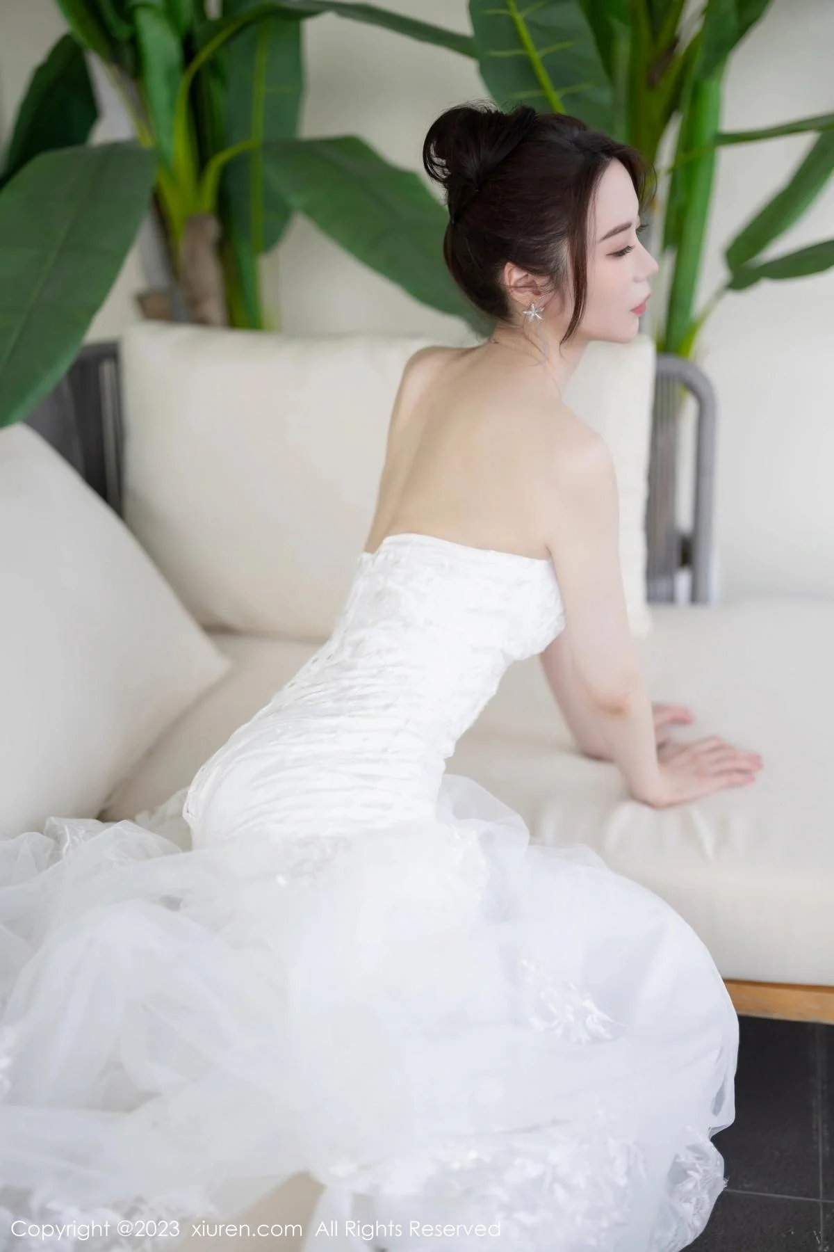 梦心玥安吉旅拍性感白色婚纱服饰半脱秀曼妙身姿绝美写真 第 27 张
