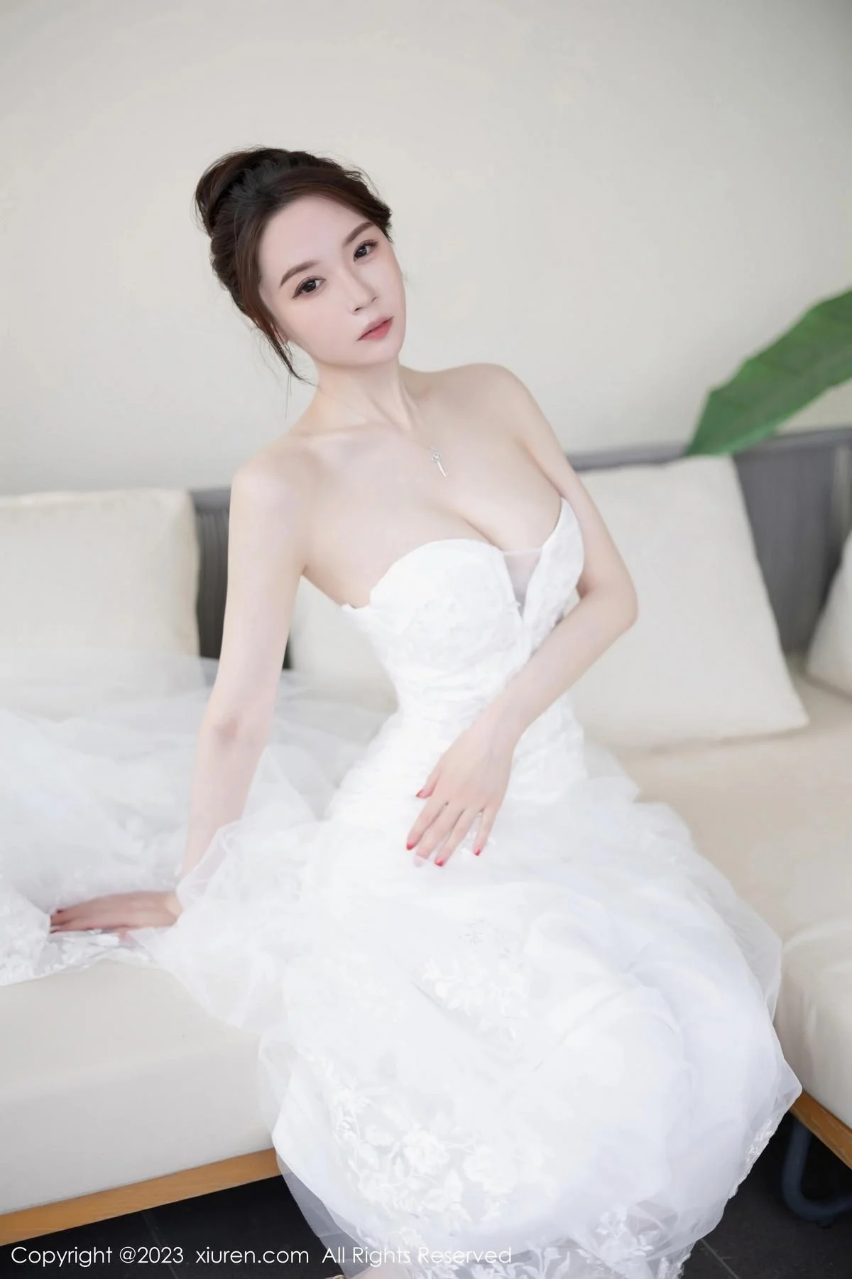 梦心玥安吉旅拍性感白色婚纱服饰半脱秀曼妙身姿绝美写真 第 28 张