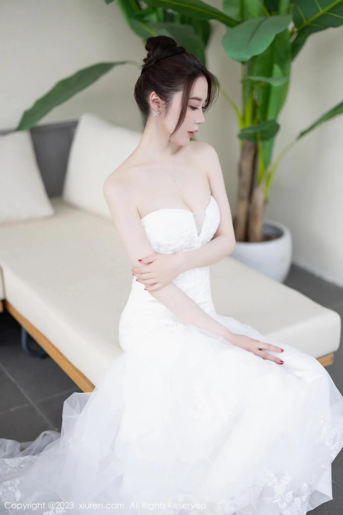 梦心玥安吉旅拍性感白色婚纱服饰半脱秀曼妙身姿绝美写真 第 31 张