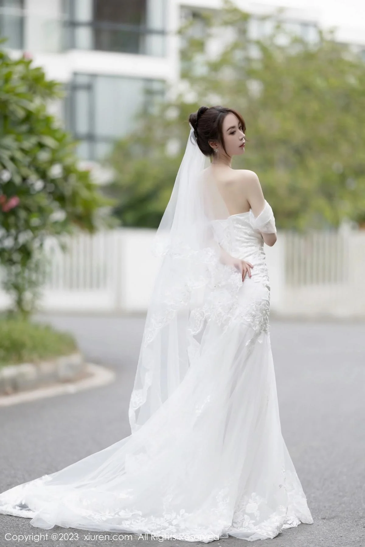 梦心玥安吉旅拍性感白色婚纱服饰半脱秀曼妙身姿绝美写真 第 6 张