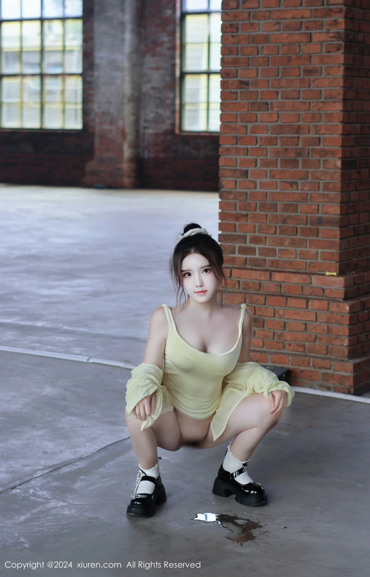 小薯条nienie性感黄色上衣配白色短裙秀曼妙身姿迷人写真 第 138 张