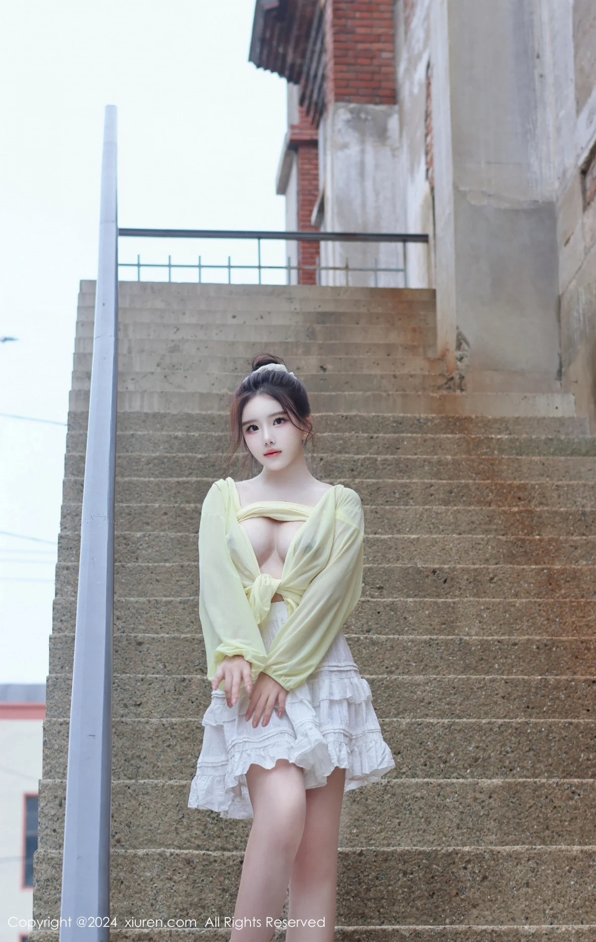 小薯条nienie性感黄色上衣配白色短裙秀曼妙身姿迷人写真 第 146 张