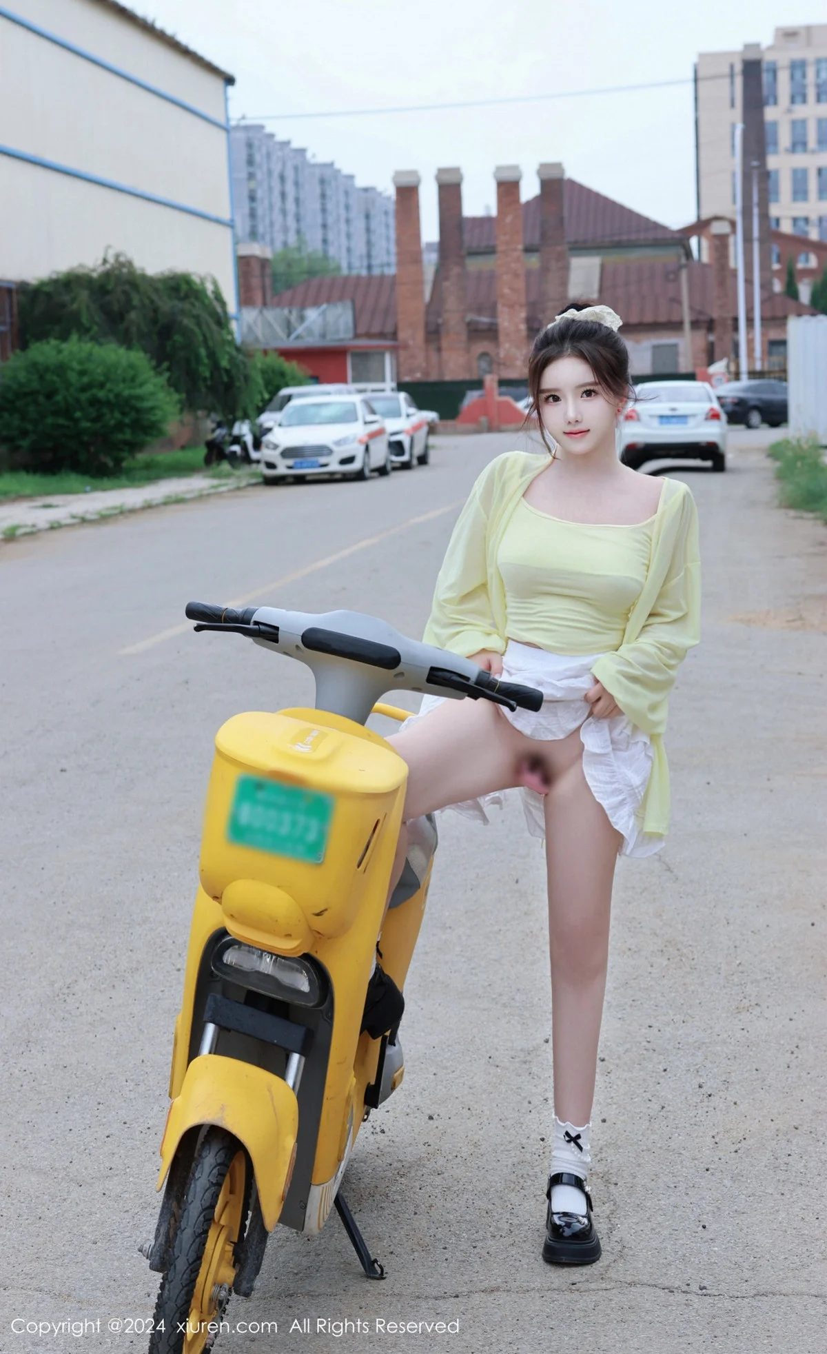 小薯条nienie性感黄色上衣配白色短裙秀曼妙身姿迷人写真 第 164 张