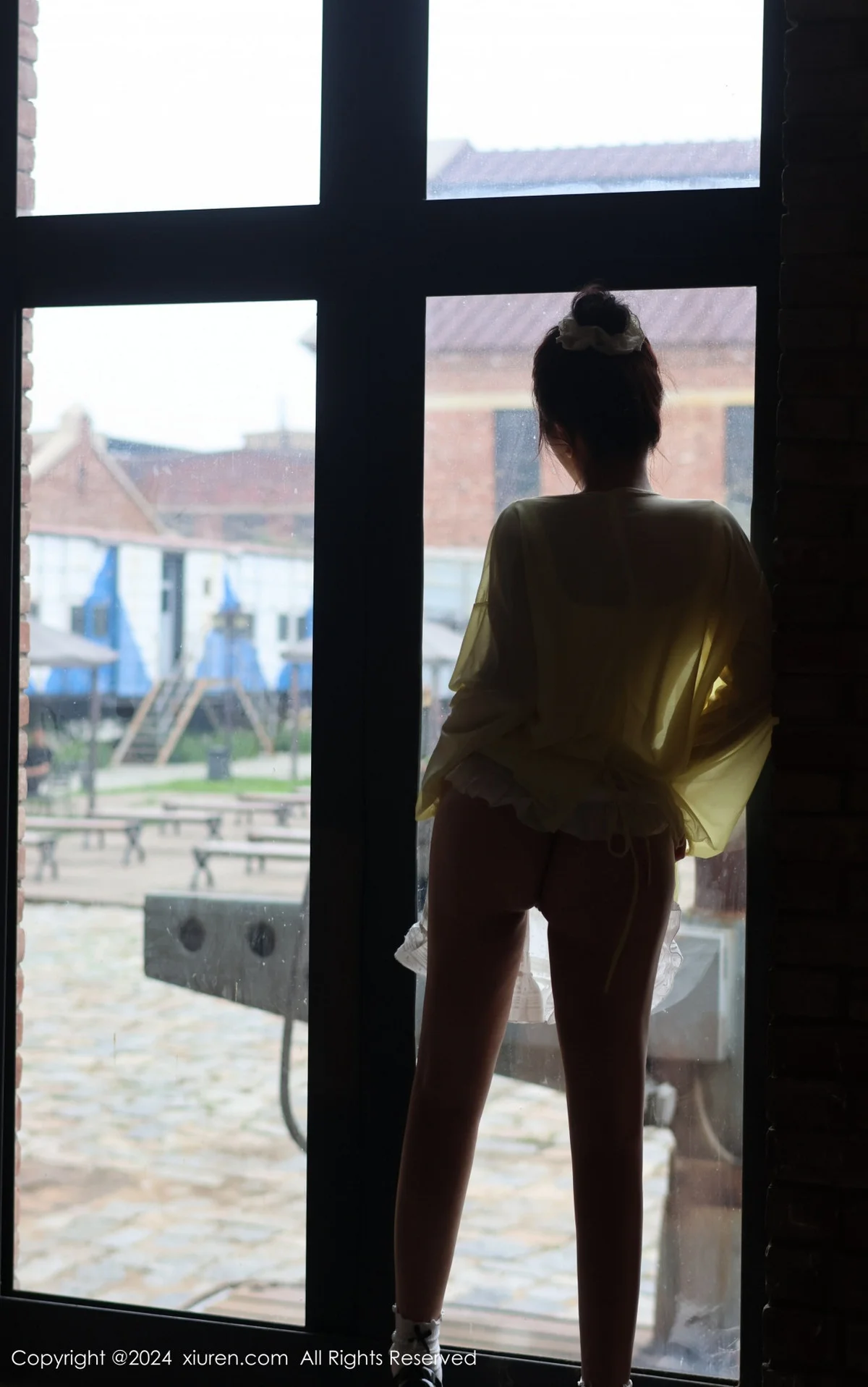 小薯条nienie性感黄色上衣配白色短裙秀曼妙身姿迷人写真 第 21 张