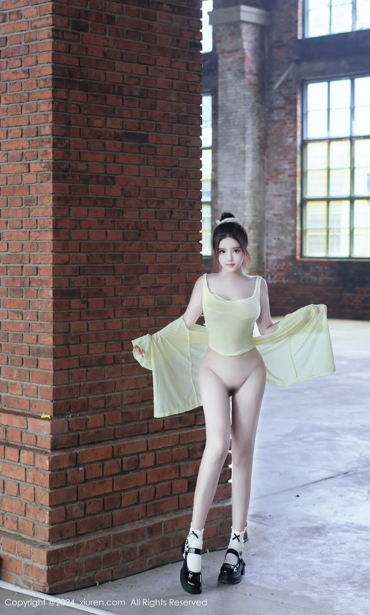 小薯条nienie性感黄色上衣配白色短裙秀曼妙身姿迷人写真 第 76 张