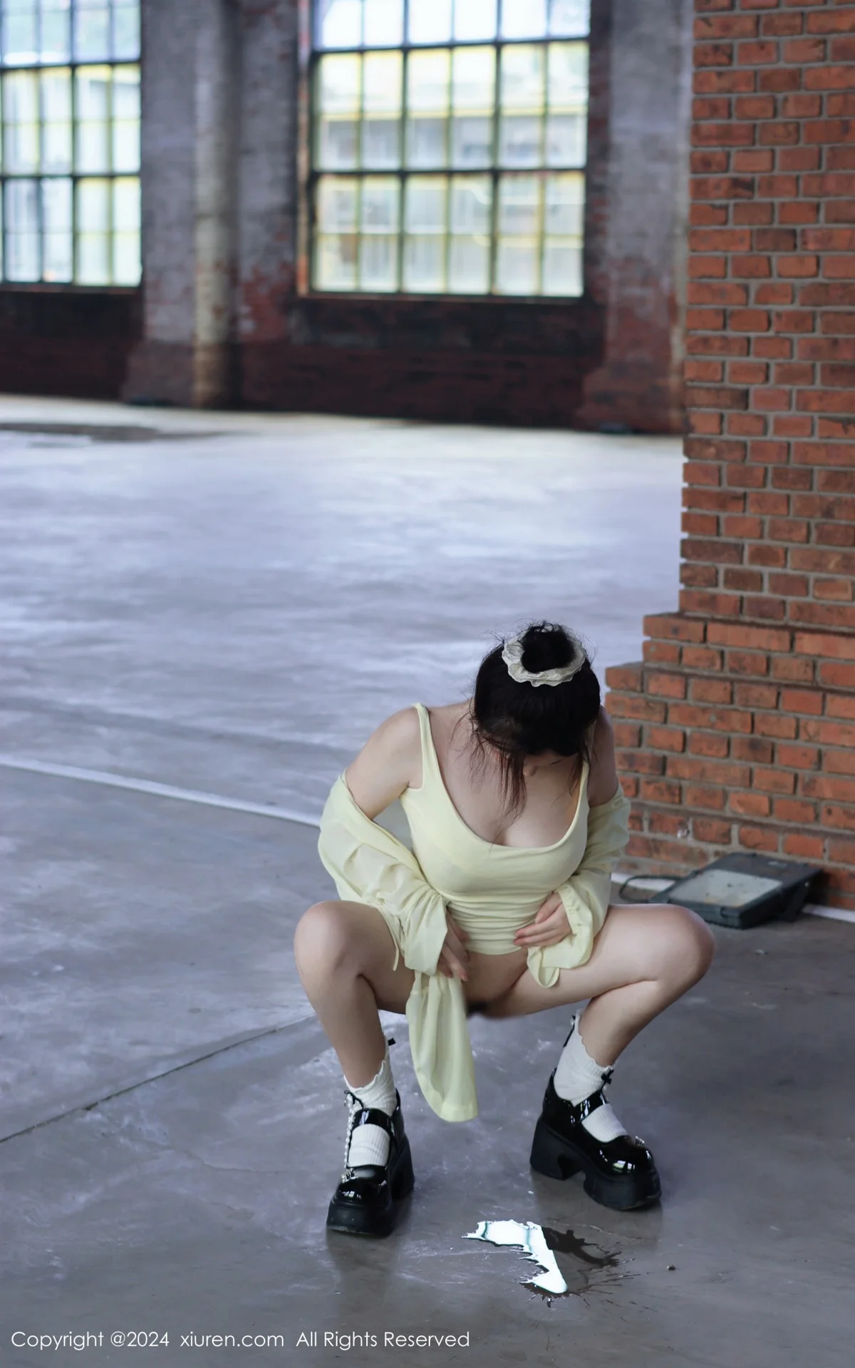 小薯条nienie性感黄色上衣配白色短裙秀曼妙身姿迷人写真 第 91 张