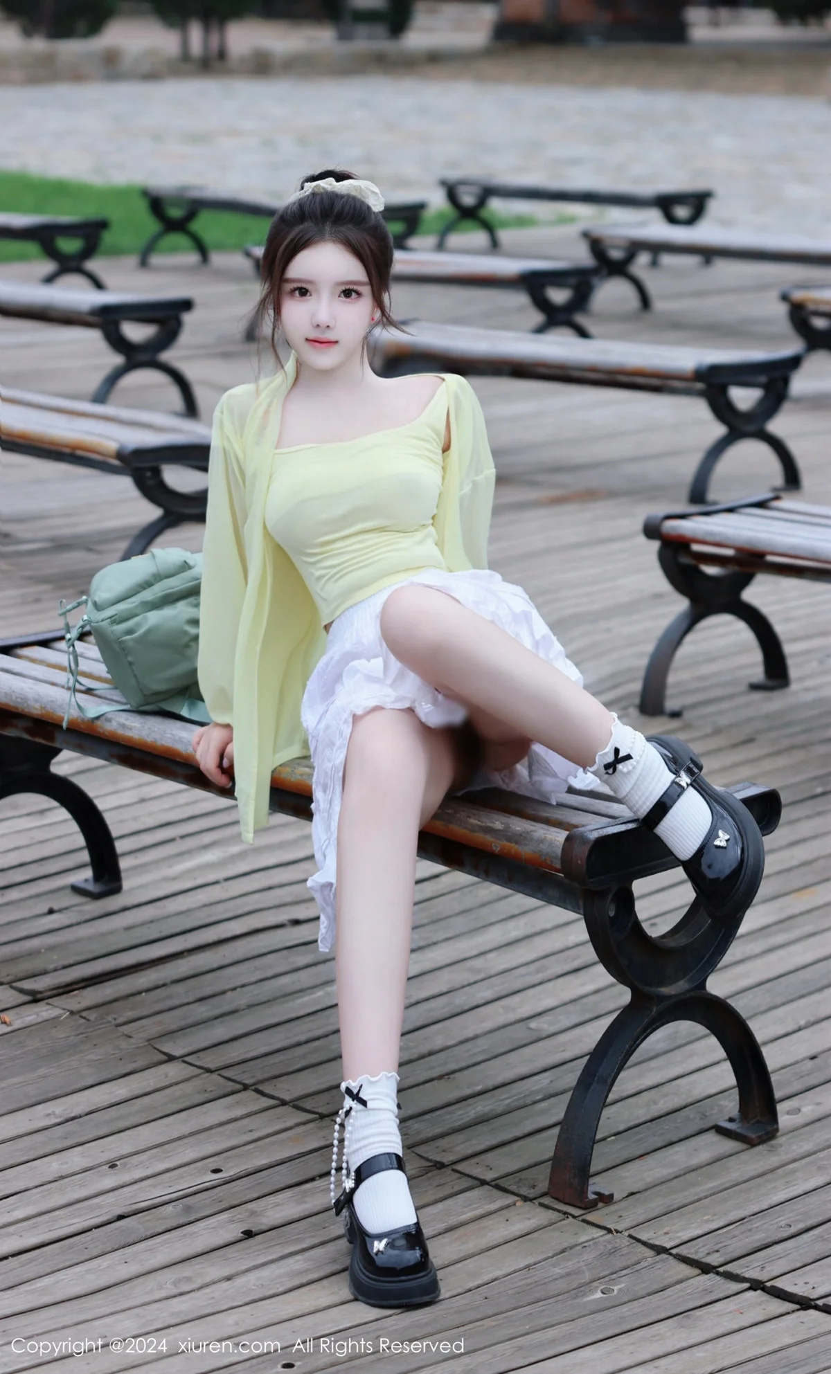 小薯条nienie性感黄色上衣配白色短裙秀曼妙身姿迷人写真 第 97 张