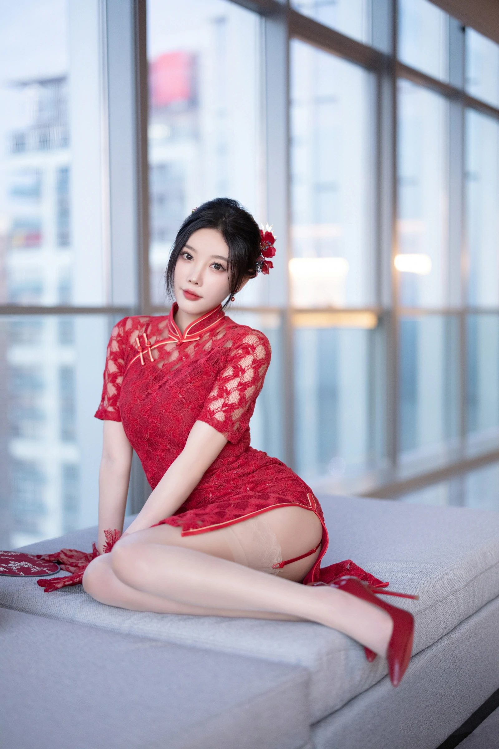 [秀人付费] 杨晨晨Yome 诱人私拍福利 喜庆旗袍 第 7 张