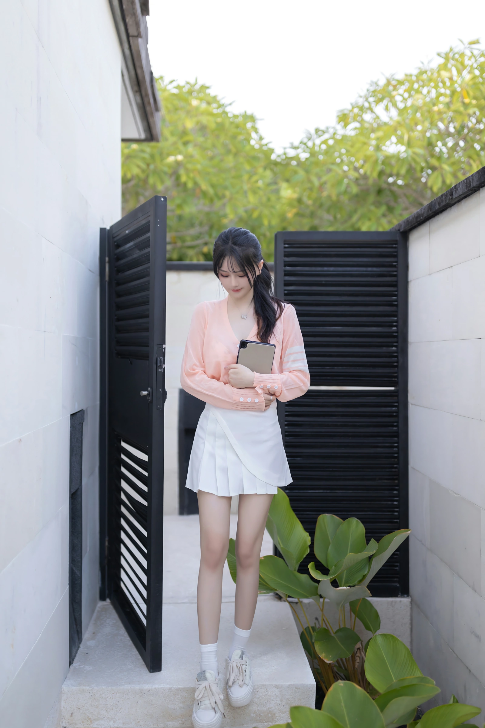 [秀人付费] 谢小蒽 诱人私拍福利 学妹上门 第 29 张