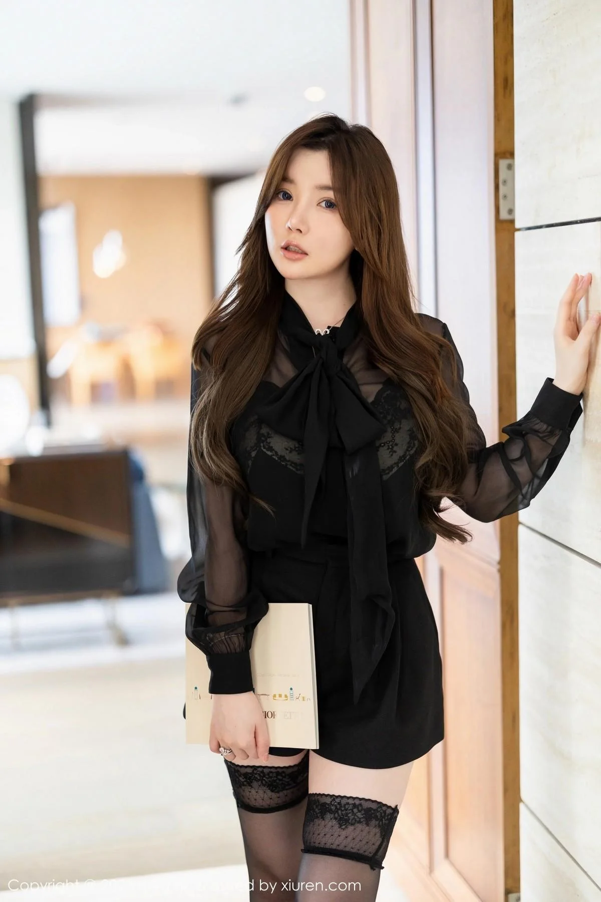 糯美子MINIbabe性感黑色蕾丝内衣配黑色蕾丝吊袜魅惑写真 第 3 张
