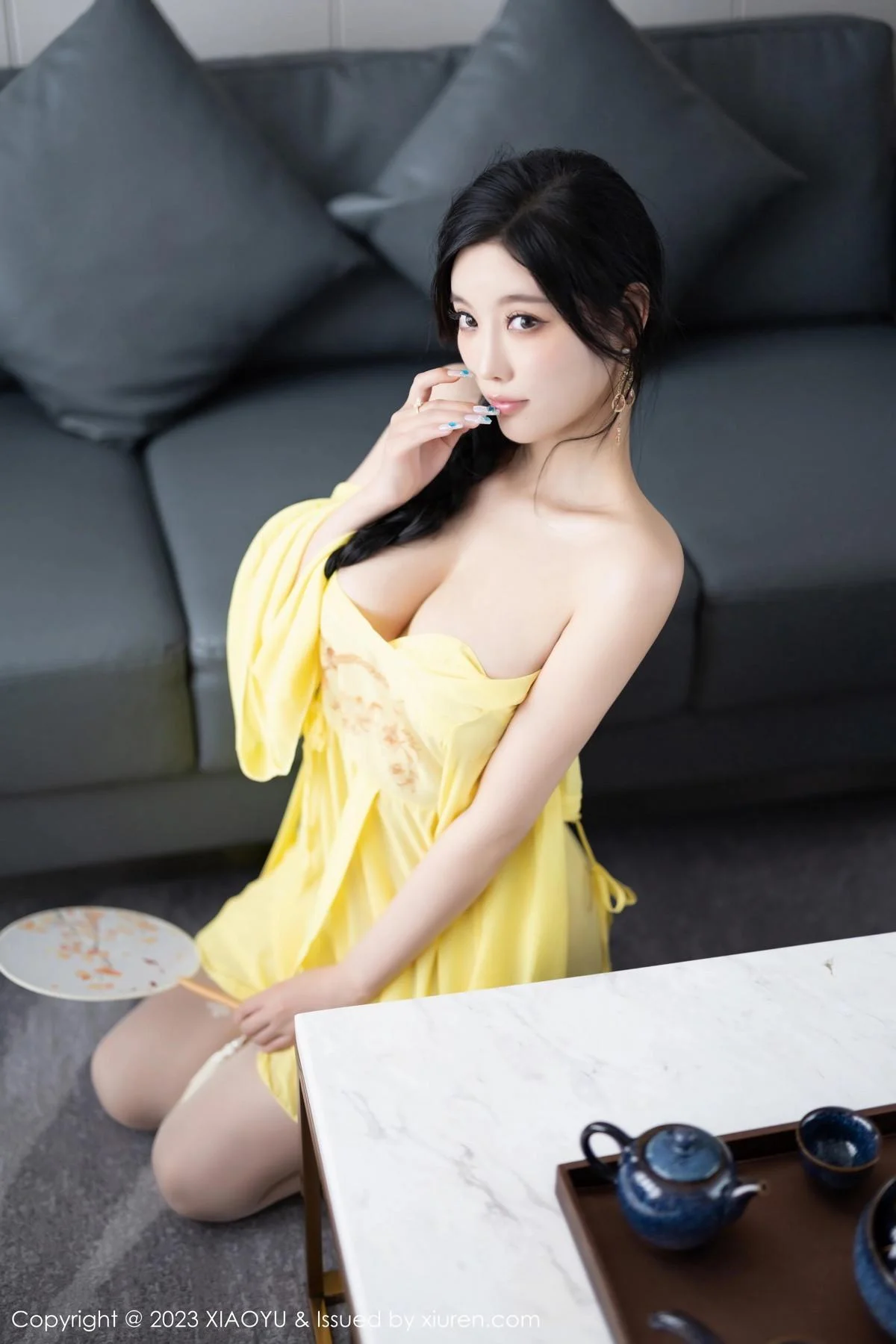 杨晨晨Yome性感黄色连衣短裙配白丝袜秀丰腴身材绝美写真 第 159 张