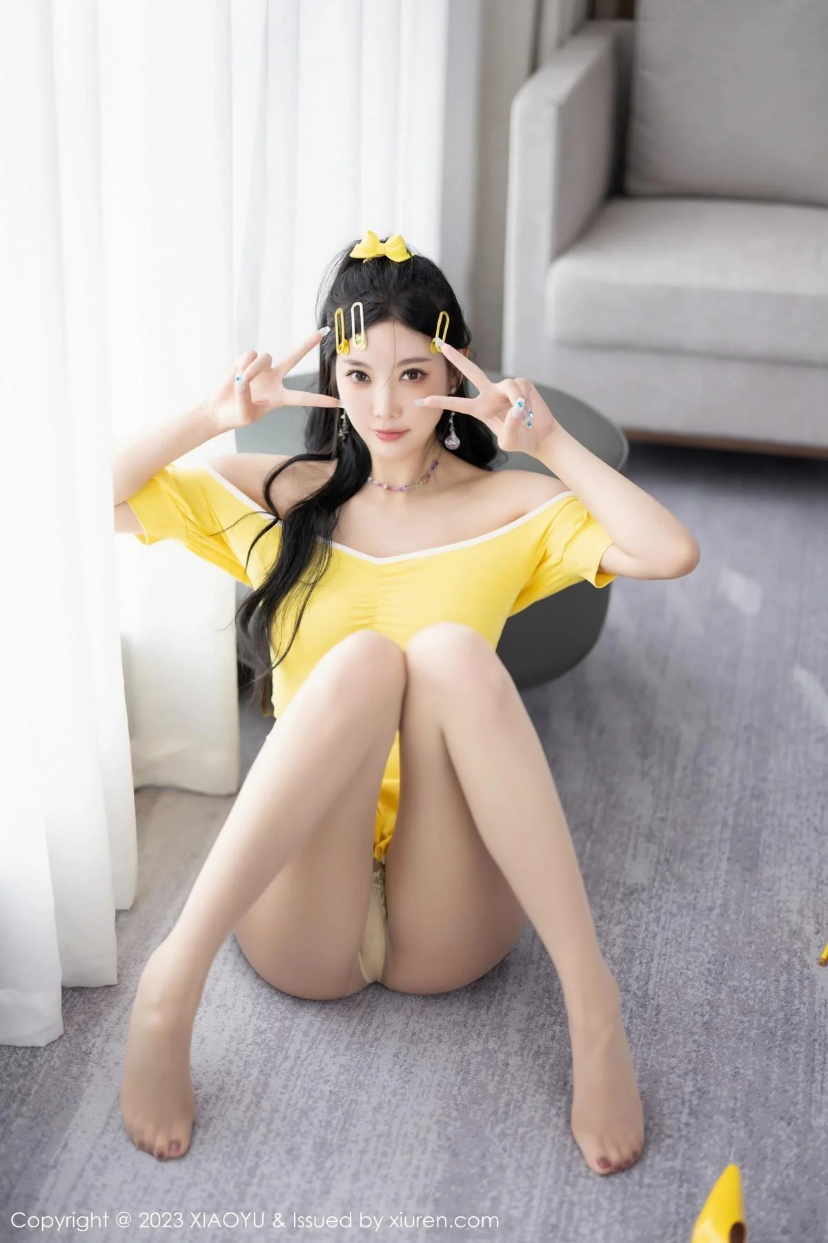 杨晨晨Yome性感黄色连衣短裙配白丝袜秀丰腴身材绝美写真 第 88 张