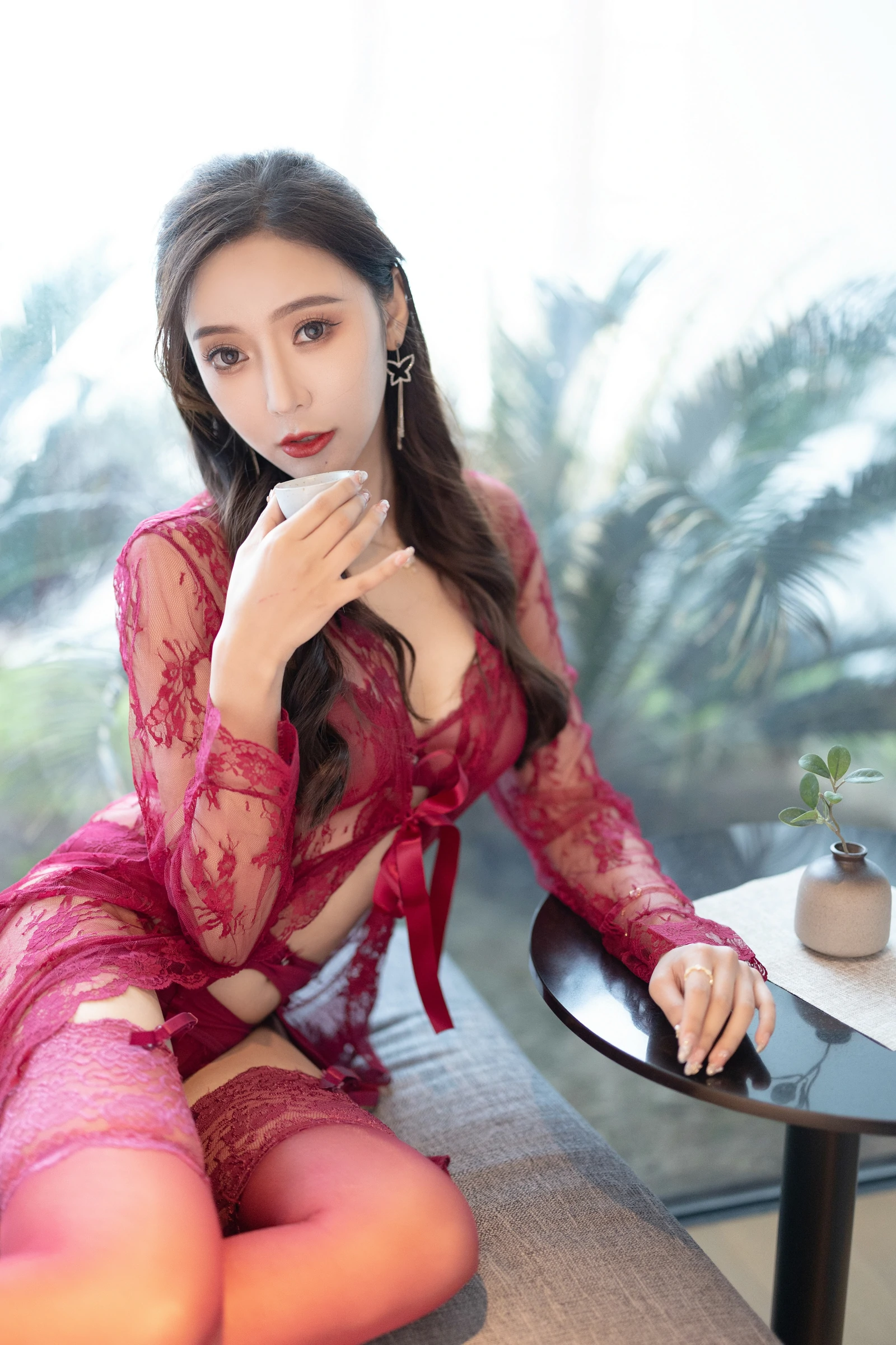 [秀人付费] 王馨瑶Yanni 诱人私拍福利 红色情趣套装 第 19 张