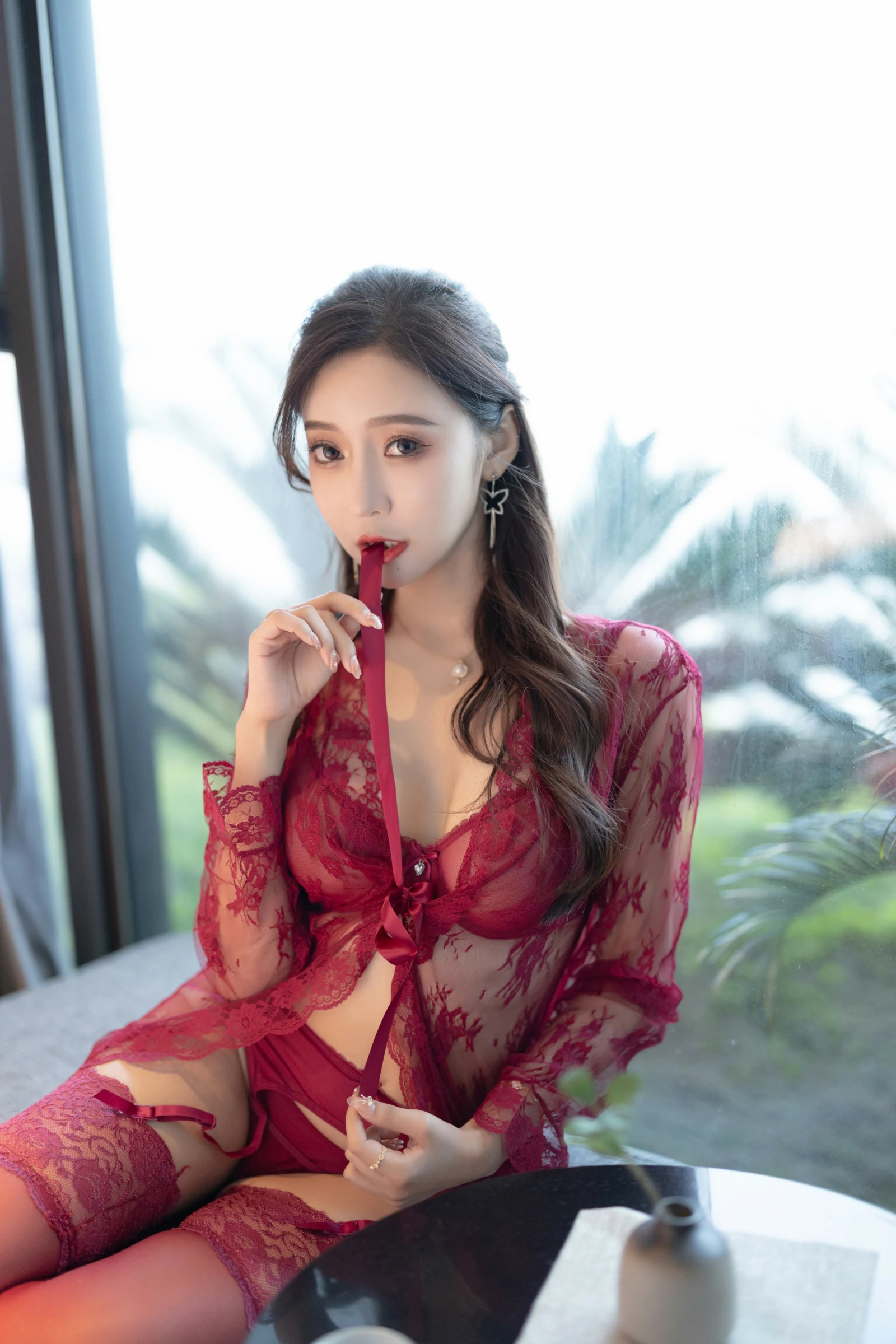 [秀人付费] 王馨瑶Yanni 诱人私拍福利 红色情趣套装 第 6 张