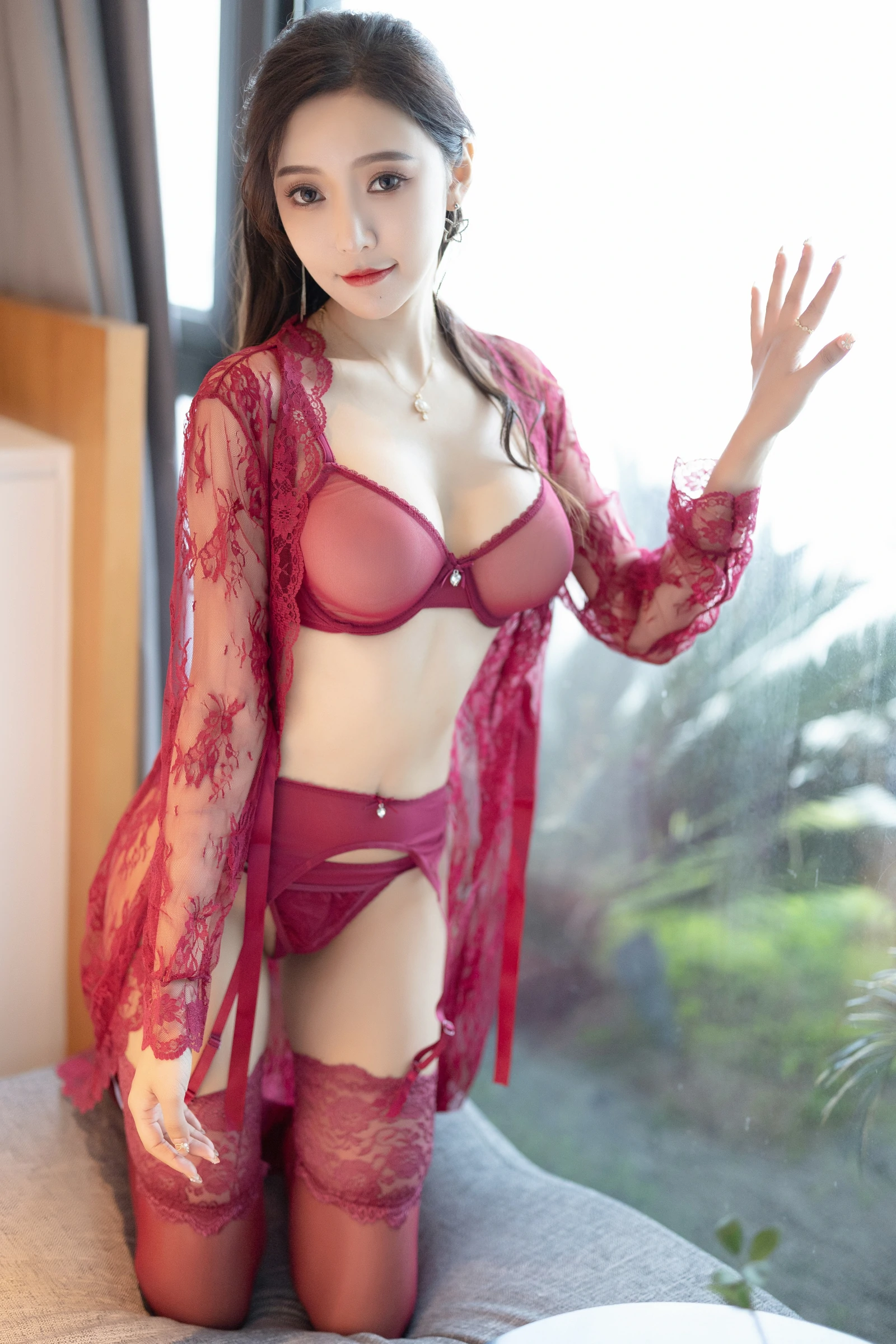 [秀人付费] 王馨瑶Yanni 诱人私拍福利 红色情趣套装 第 7 张