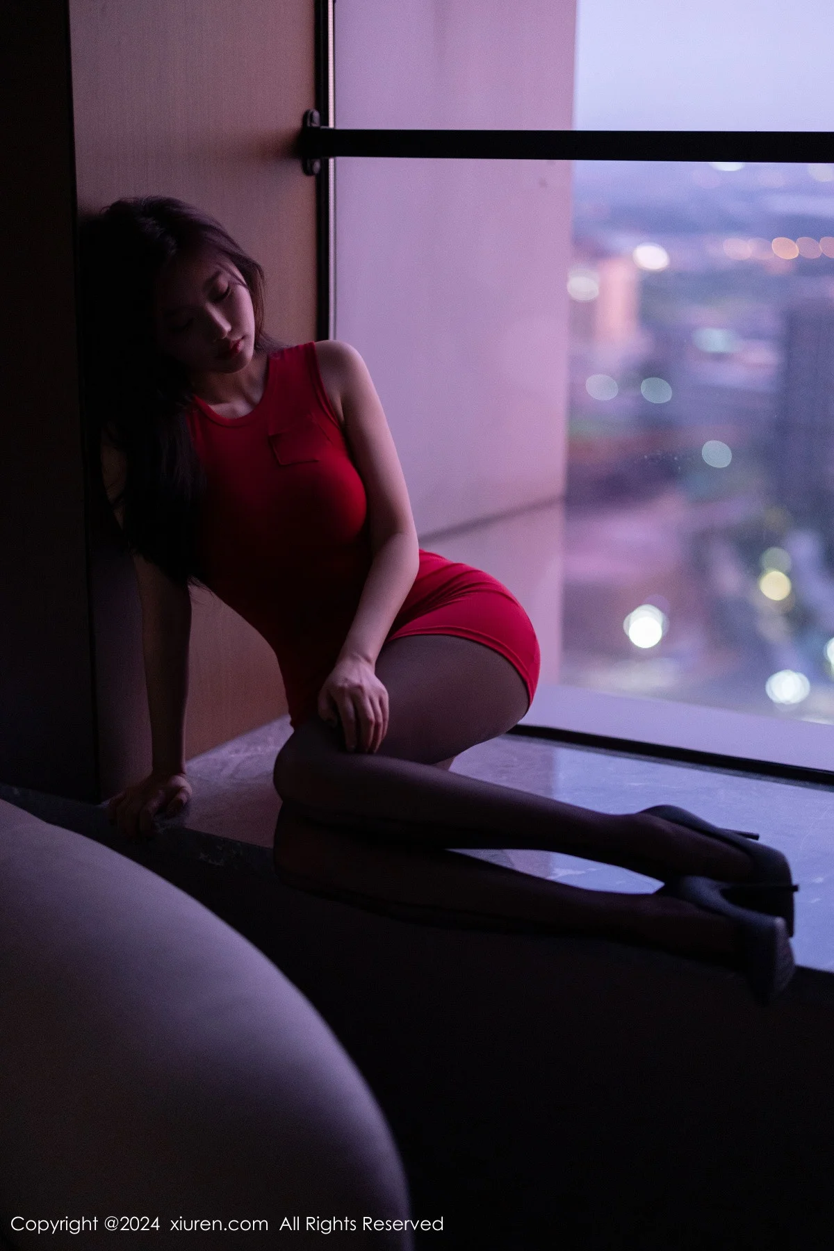 杨晨晨Yome红色连衣短裙+红色情趣服饰秀丰腴身材绝美写真 第 36 张