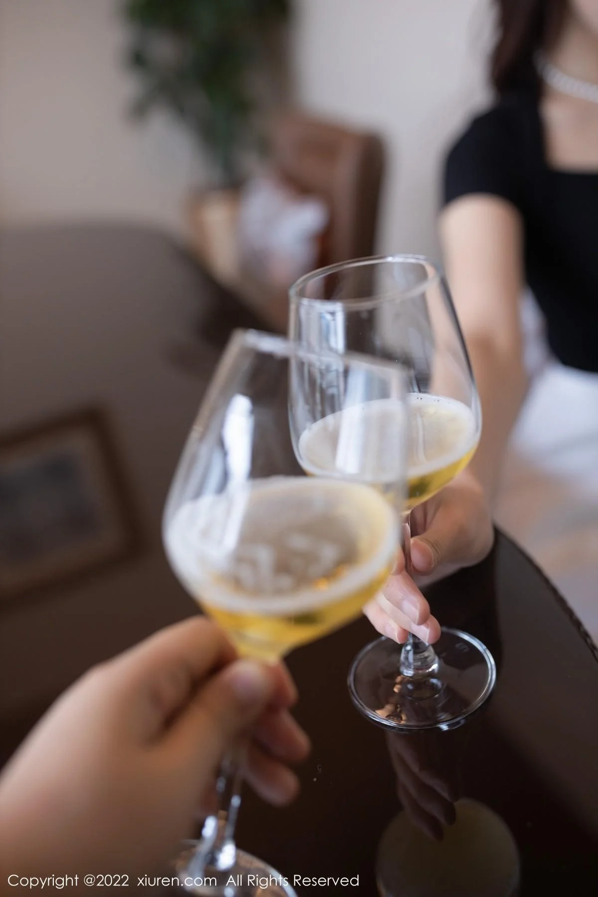 陆萱萱珠三角旅拍私房半脱露蕾丝内衣配超薄黑丝绝美写真 第 34 张