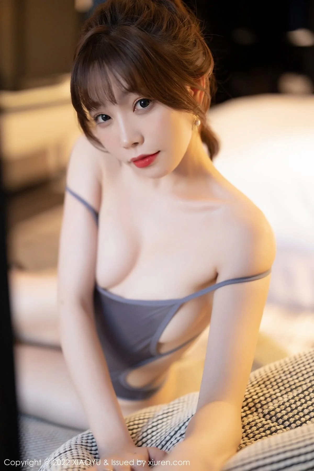 芝芝Booty灰色高叉连体衣配灰色丝袜秀翘臀美腿绝美写真 第 91 张