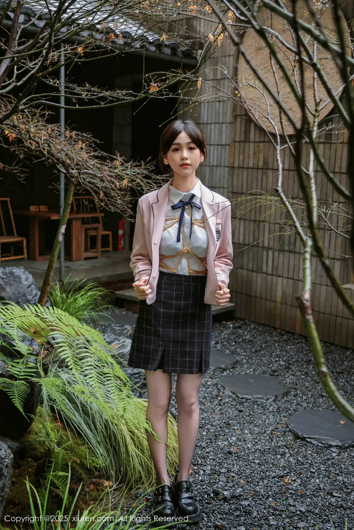 奶芙乔乔捆绑主题性感JK制服配超薄黑丝秀凹凸身材绝美写真 第 19 张