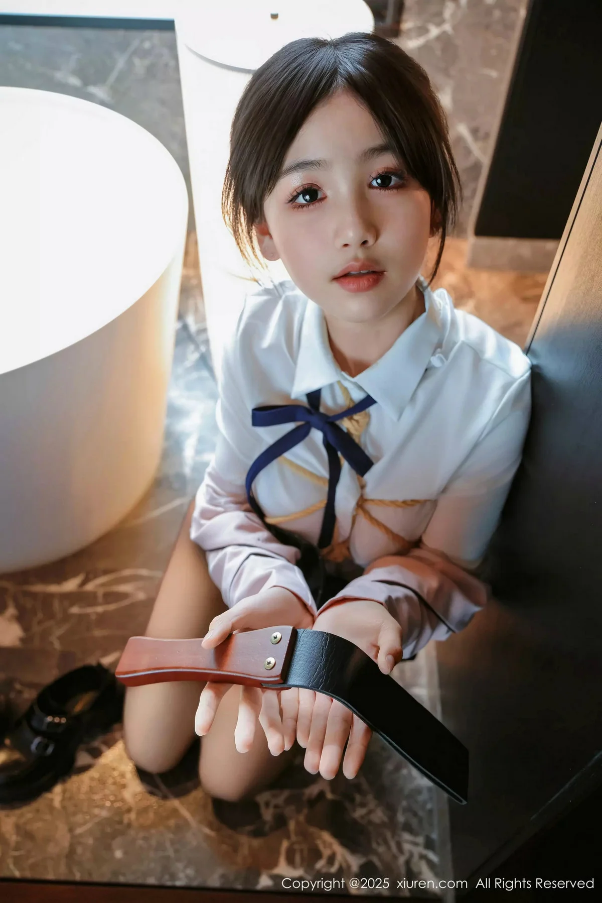 奶芙乔乔捆绑主题性感JK制服配超薄黑丝秀凹凸身材绝美写真 第 66 张