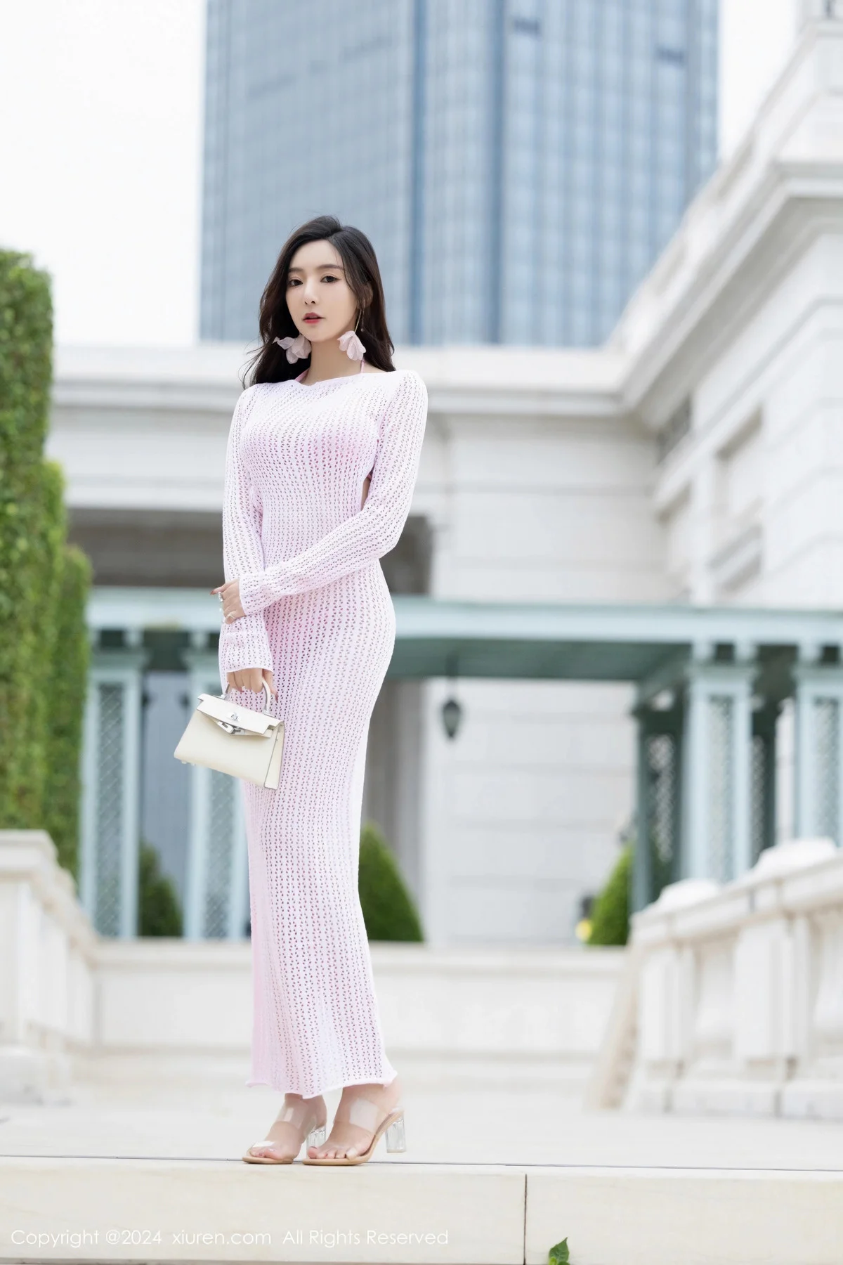 王馨瑶yanni黑色轻透情趣服+粉色比基尼秀完美身材绝美写真 第 1 张