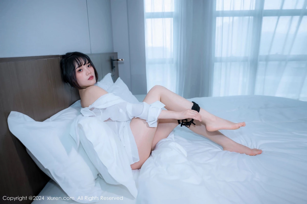 唐安诺白色薄纱上衣配超薄黑丝秀曼妙身姿迷人绝美写真 第 73 张