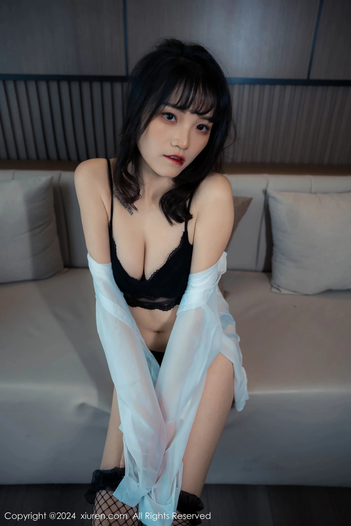 唐安诺白色薄纱上衣配超薄黑丝秀曼妙身姿迷人绝美写真 第 78 张