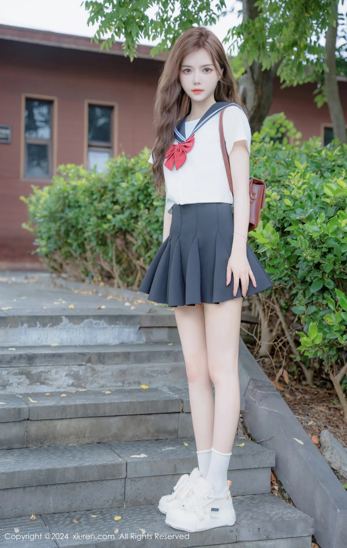 拍黄瓜girl性感JK制服露白色蕾丝内衣秀曼妙身姿绝美写真 第 12 张