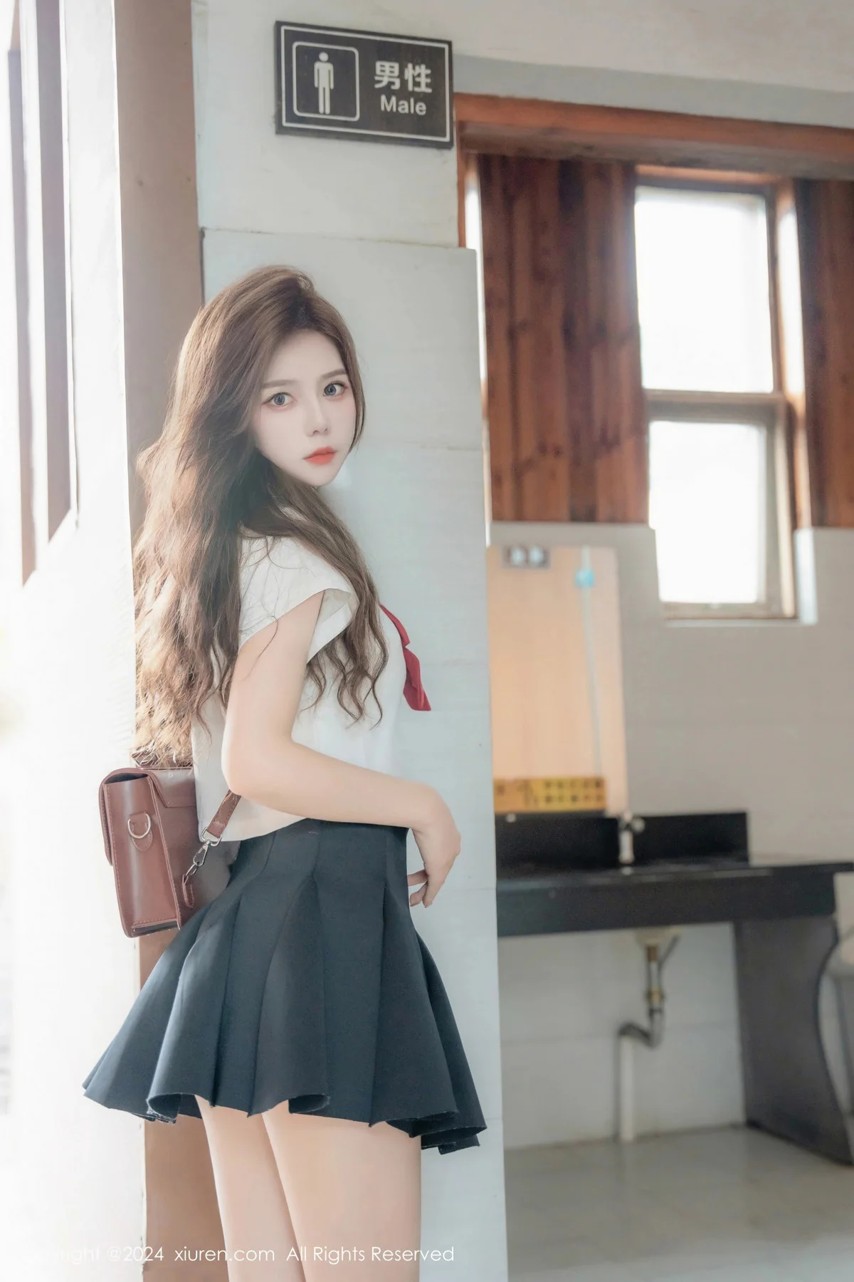 拍黄瓜girl性感JK制服露白色蕾丝内衣秀曼妙身姿绝美写真 第 33 张