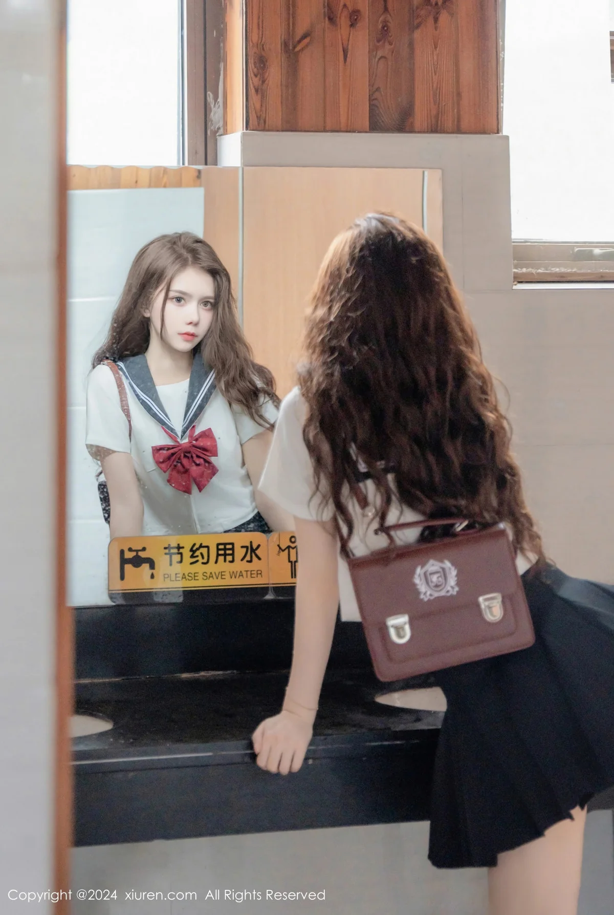 拍黄瓜girl性感JK制服露白色蕾丝内衣秀曼妙身姿绝美写真 第 68 张