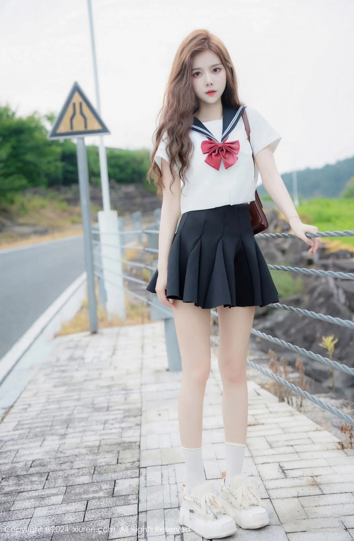 拍黄瓜girl性感JK制服露白色蕾丝内衣秀曼妙身姿绝美写真 第 82 张