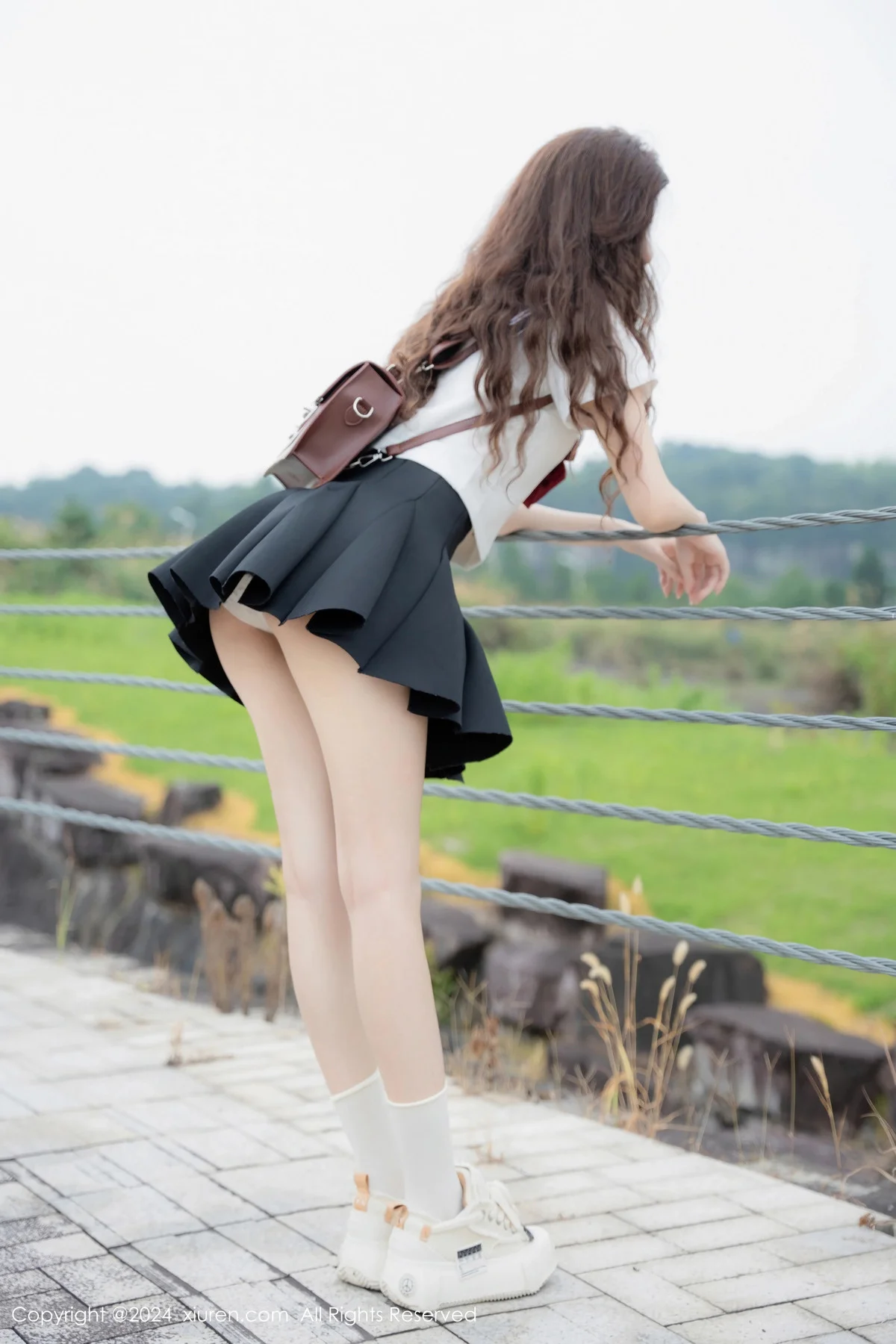 拍黄瓜girl性感JK制服露白色蕾丝内衣秀曼妙身姿绝美写真 第 84 张