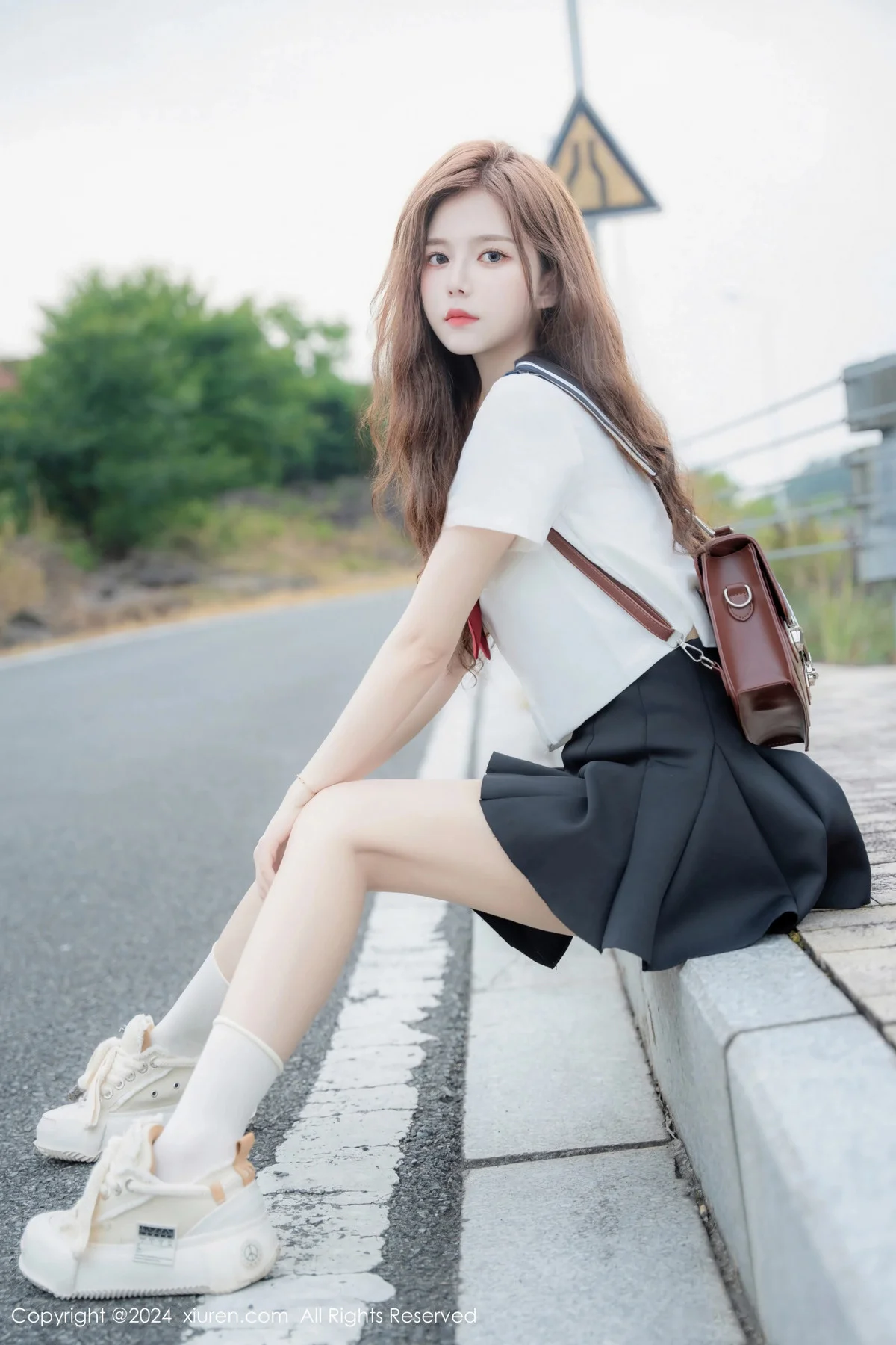 拍黄瓜girl性感JK制服露白色蕾丝内衣秀曼妙身姿绝美写真 第 87 张