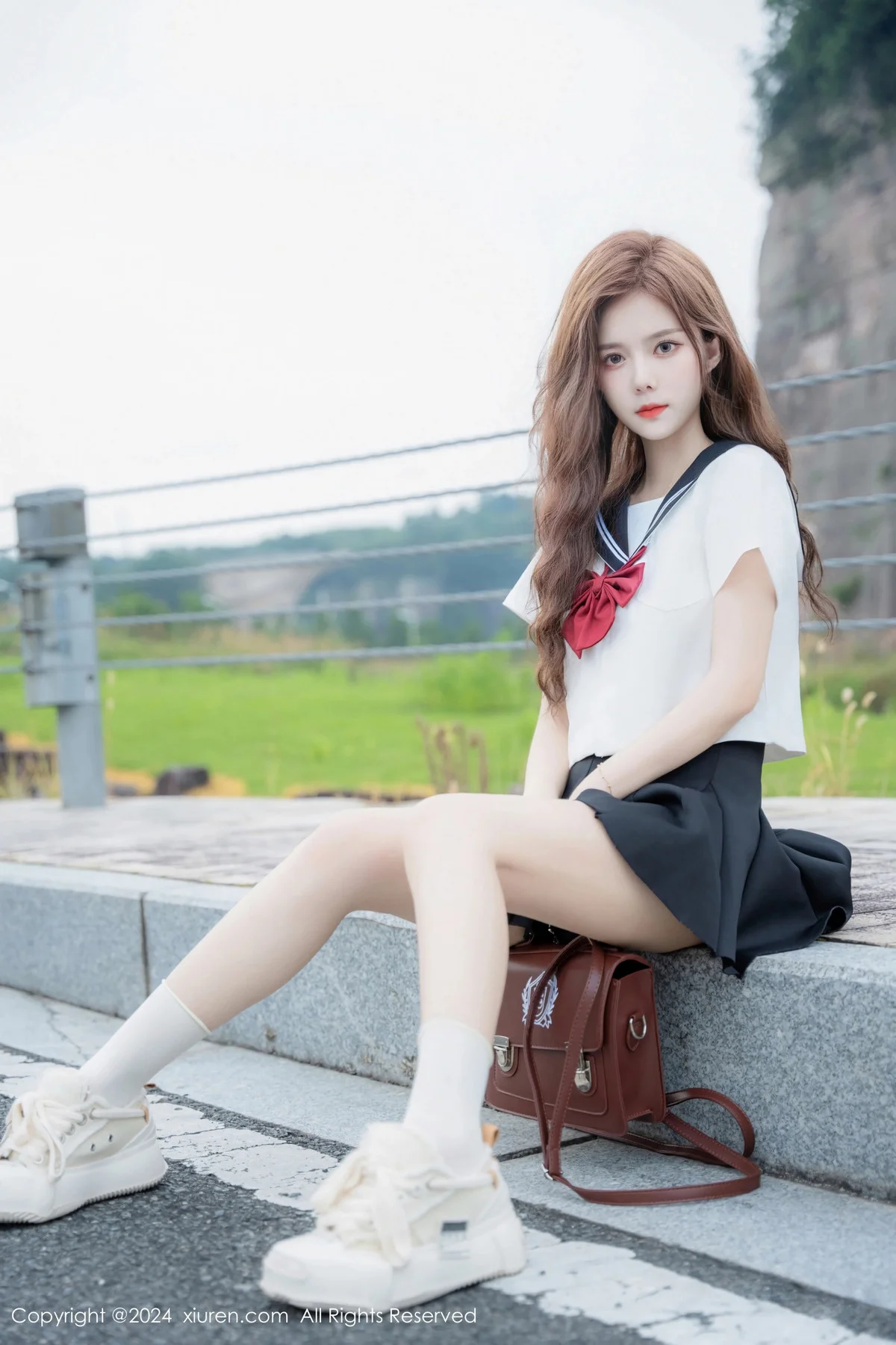 拍黄瓜girl性感JK制服露白色蕾丝内衣秀曼妙身姿绝美写真 第 94 张