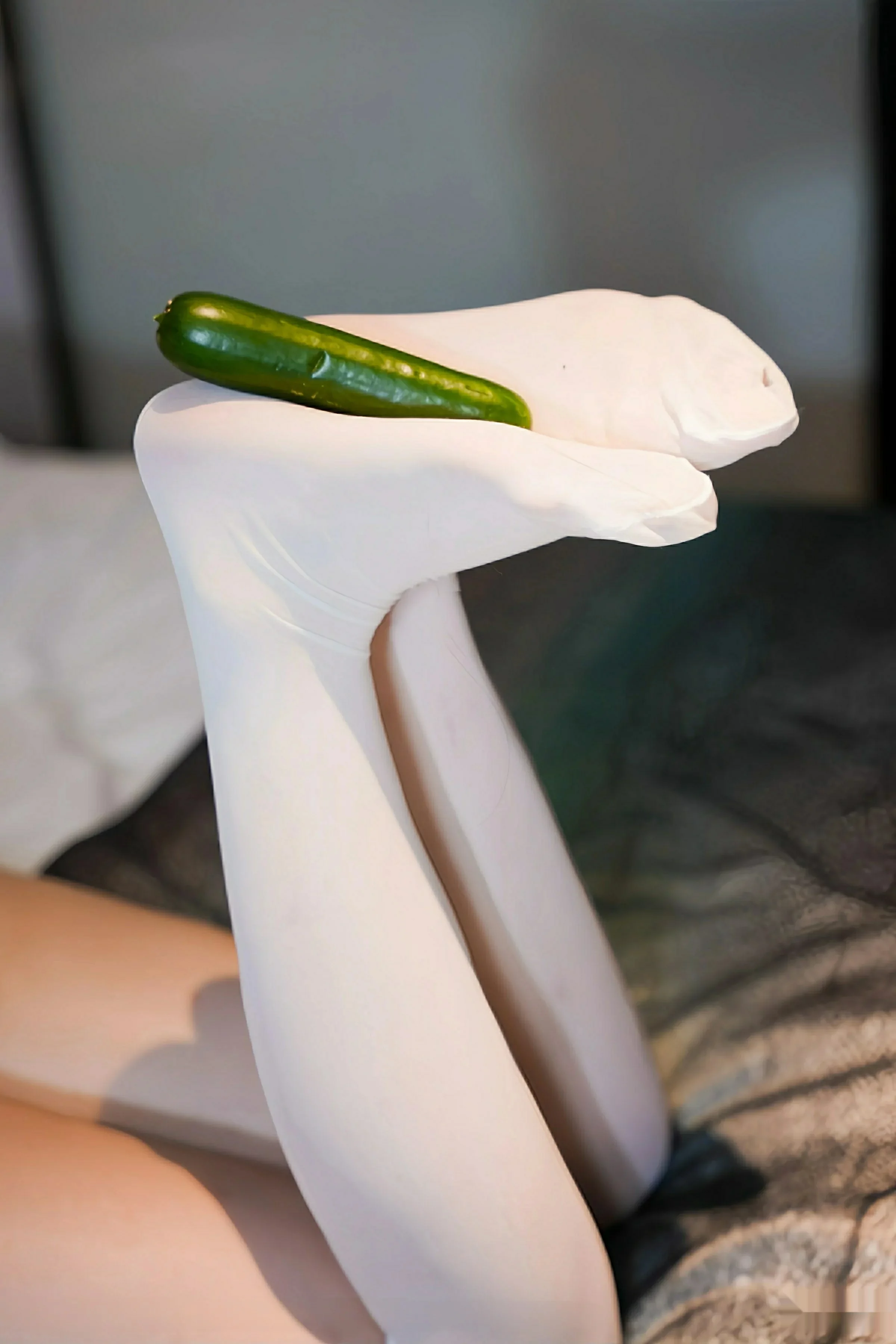 软情性感白色女仆服饰配白色丝袜秀曼妙身姿迷人绝美写真 第 119 张