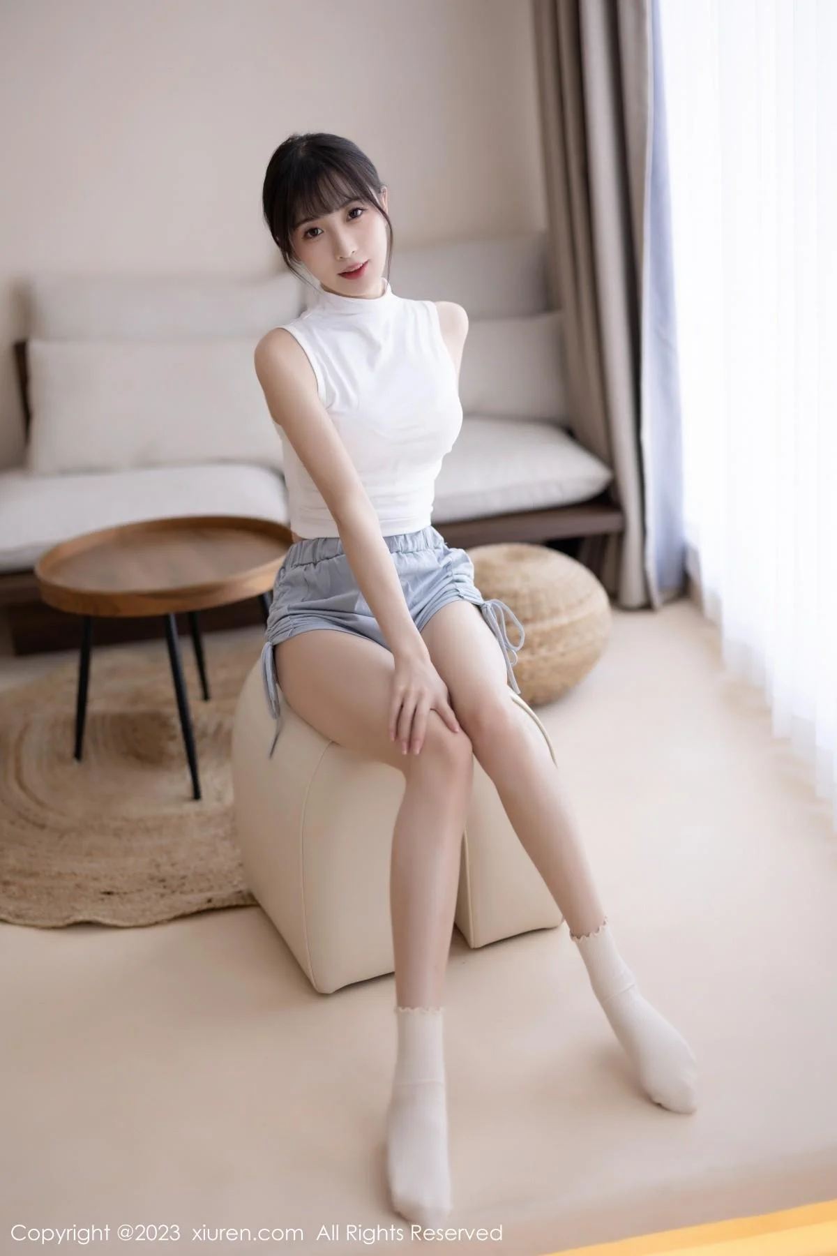 林星阑蓝灰色连衣短裙露米色蕾丝内衣秀曼妙身姿绝美写真 第 19 张