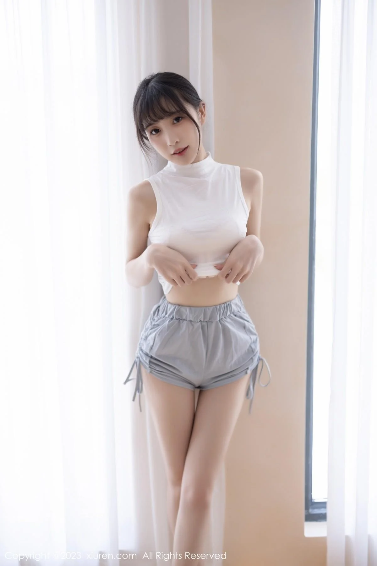 林星阑蓝灰色连衣短裙露米色蕾丝内衣秀曼妙身姿绝美写真 第 25 张