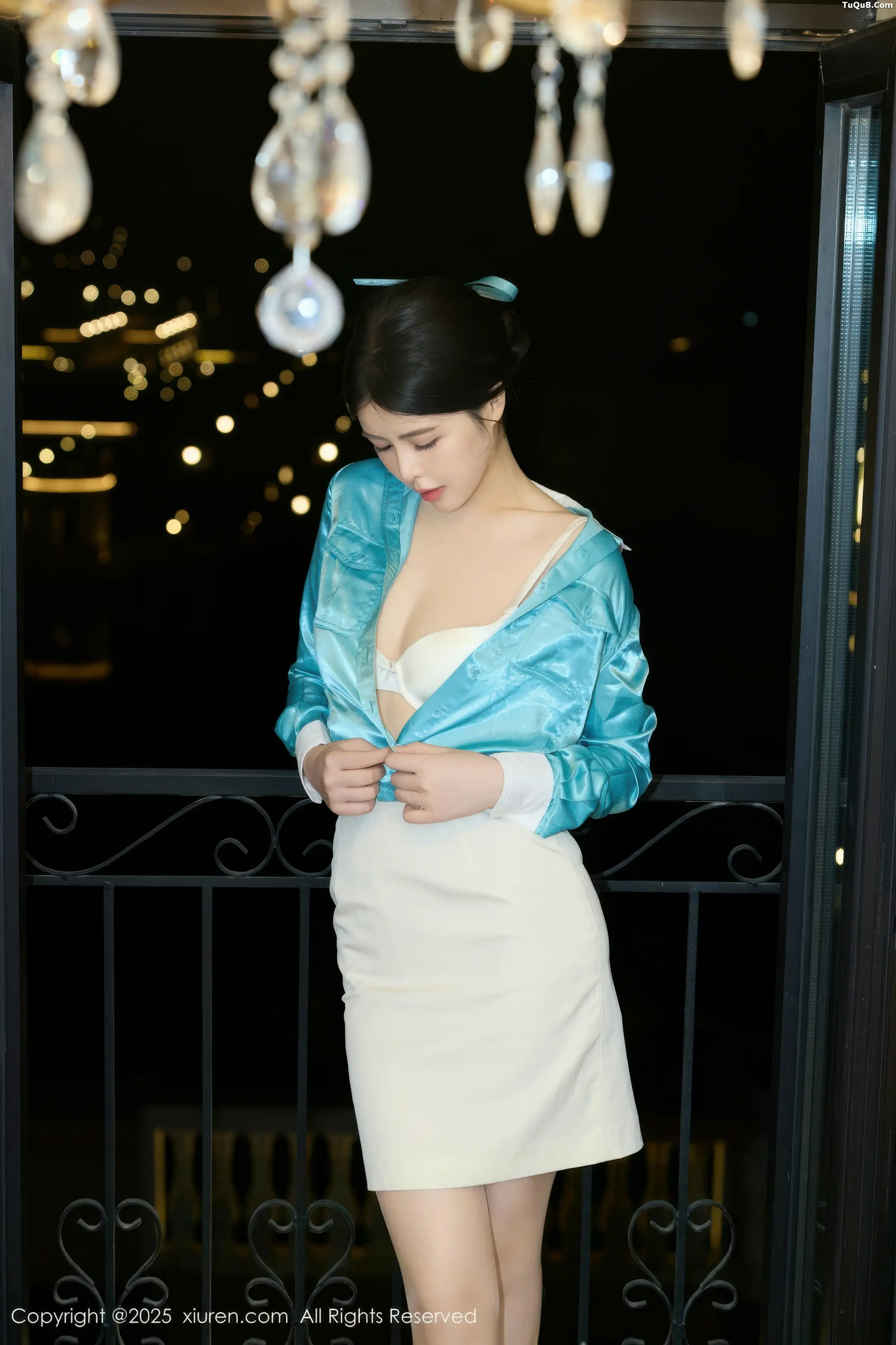 方蕾蕾性感空姐制服露白色内衣配开档肉丝秀凹凸身材绝美写真 第 61 张