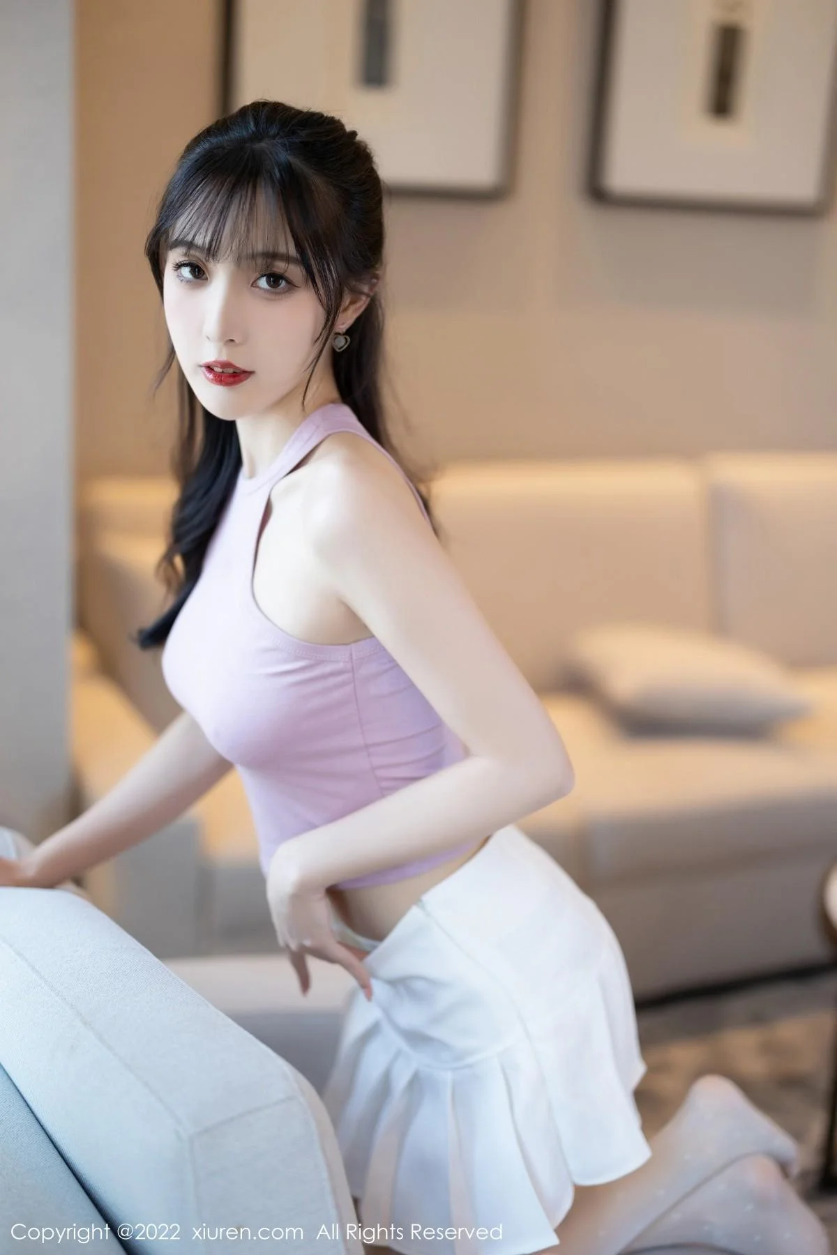 林星阑性感淡紫真空上衣配白短裙秀曼妙身姿迷人绝美写真 第 31 张