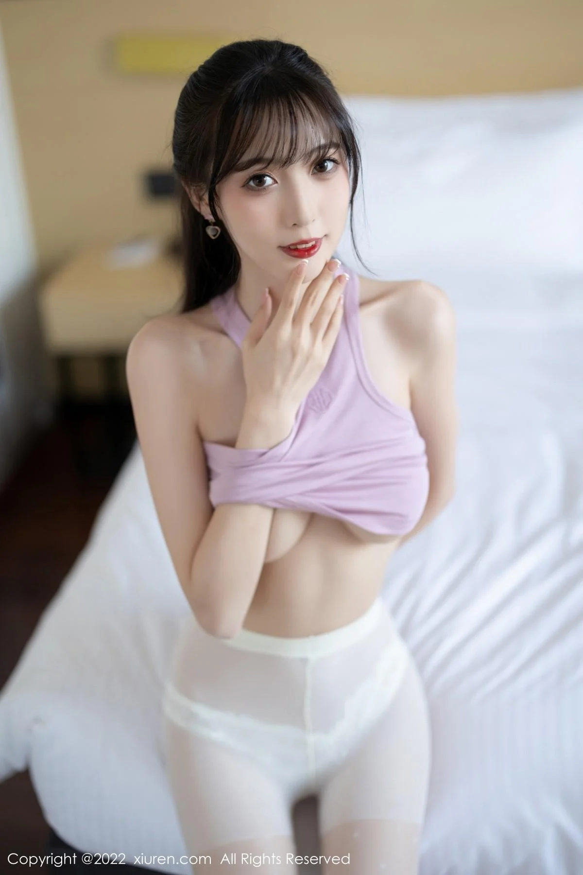 林星阑性感淡紫真空上衣配白短裙秀曼妙身姿迷人绝美写真 第 47 张