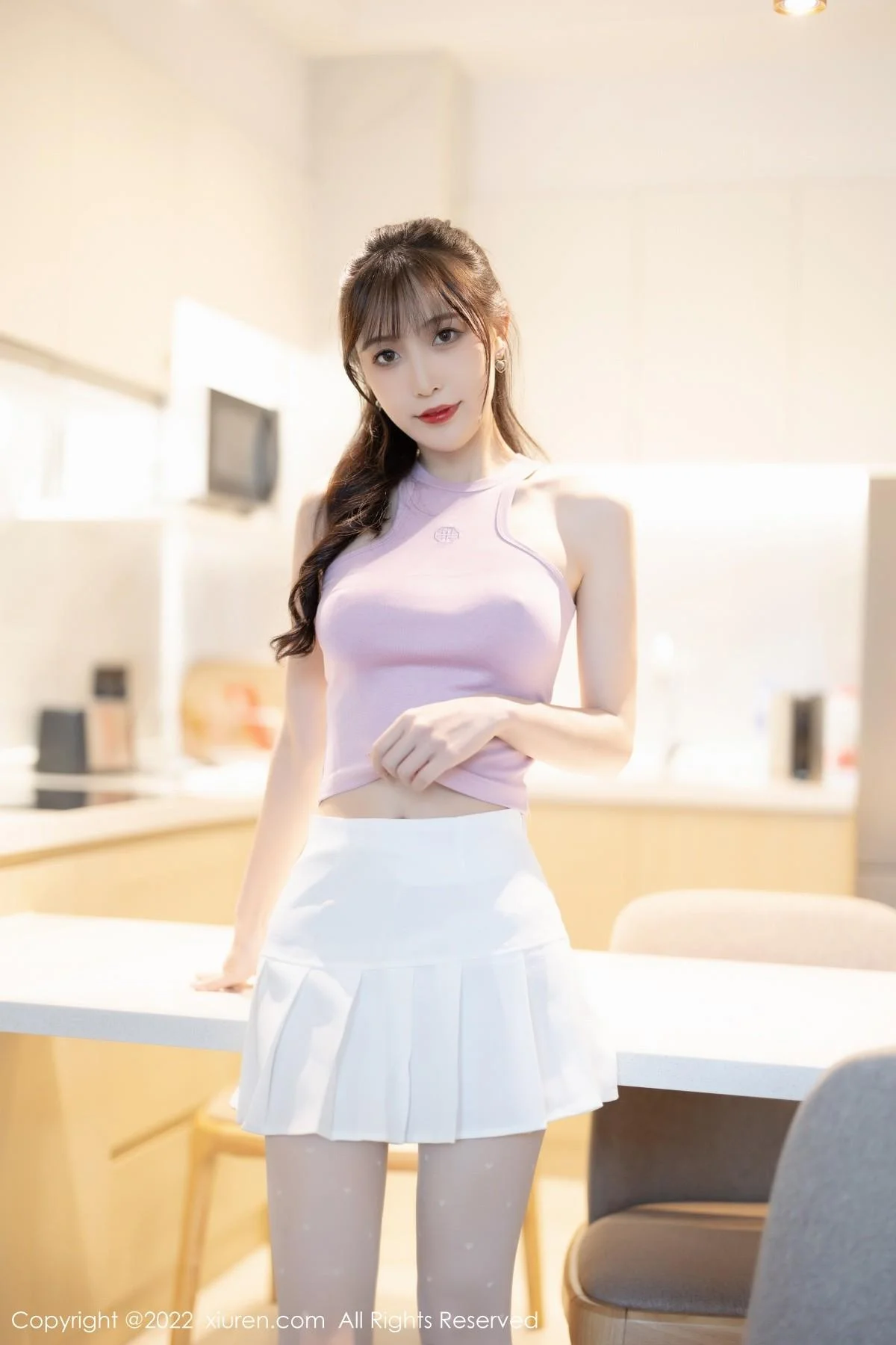 林星阑性感淡紫真空上衣配白短裙秀曼妙身姿迷人绝美写真 第 7 张
