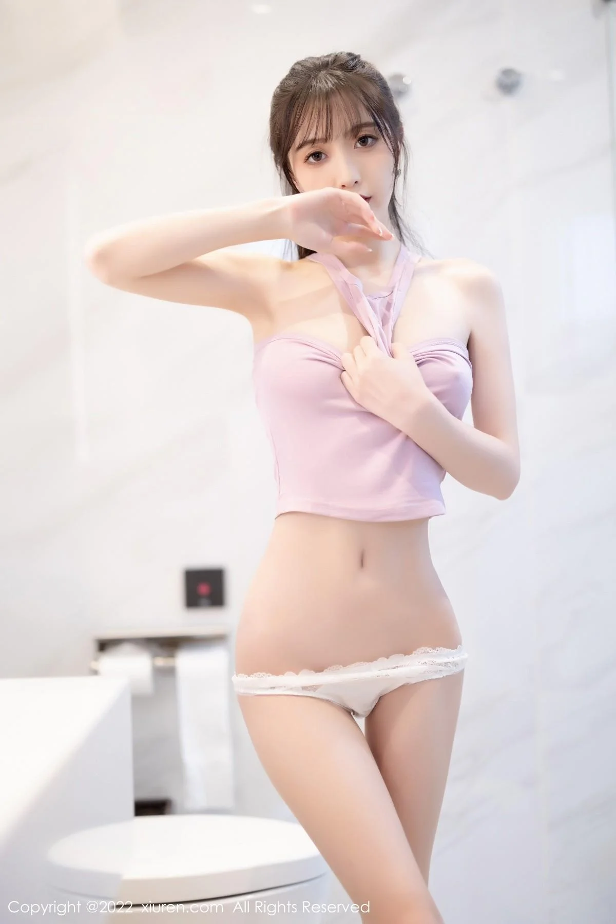 林星阑性感淡紫真空上衣配白短裙秀曼妙身姿迷人绝美写真 第 79 张
