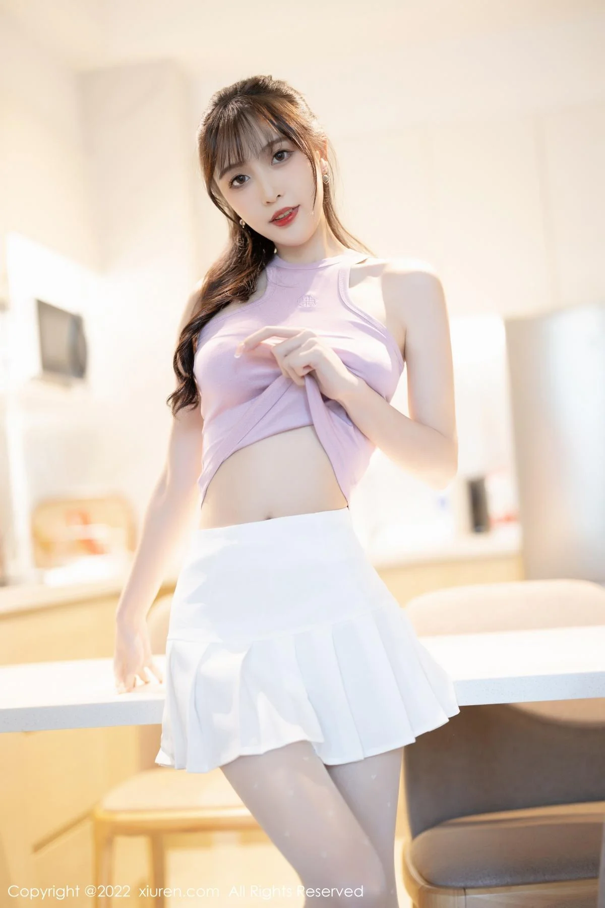 林星阑性感淡紫真空上衣配白短裙秀曼妙身姿迷人绝美写真 第 8 张