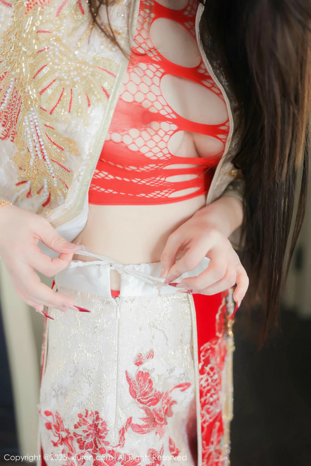 Candy糖糖性感喜庆服饰露红色情趣服饰秀丰腴身材绝美写真 第 21 张