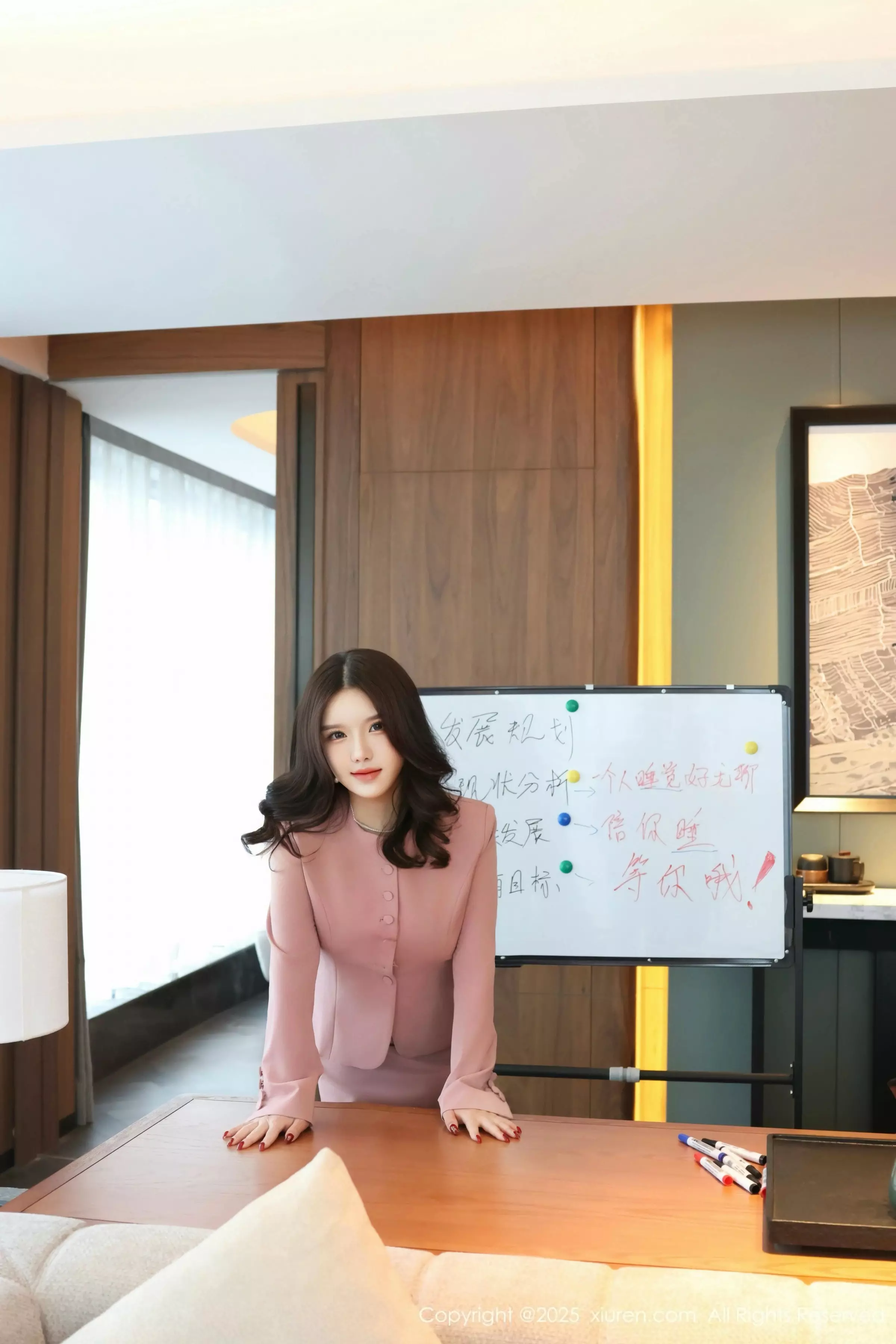 小薯条nienie粉色职业装露白色情趣内衣秀惹火身材绝美写真 第 74 张